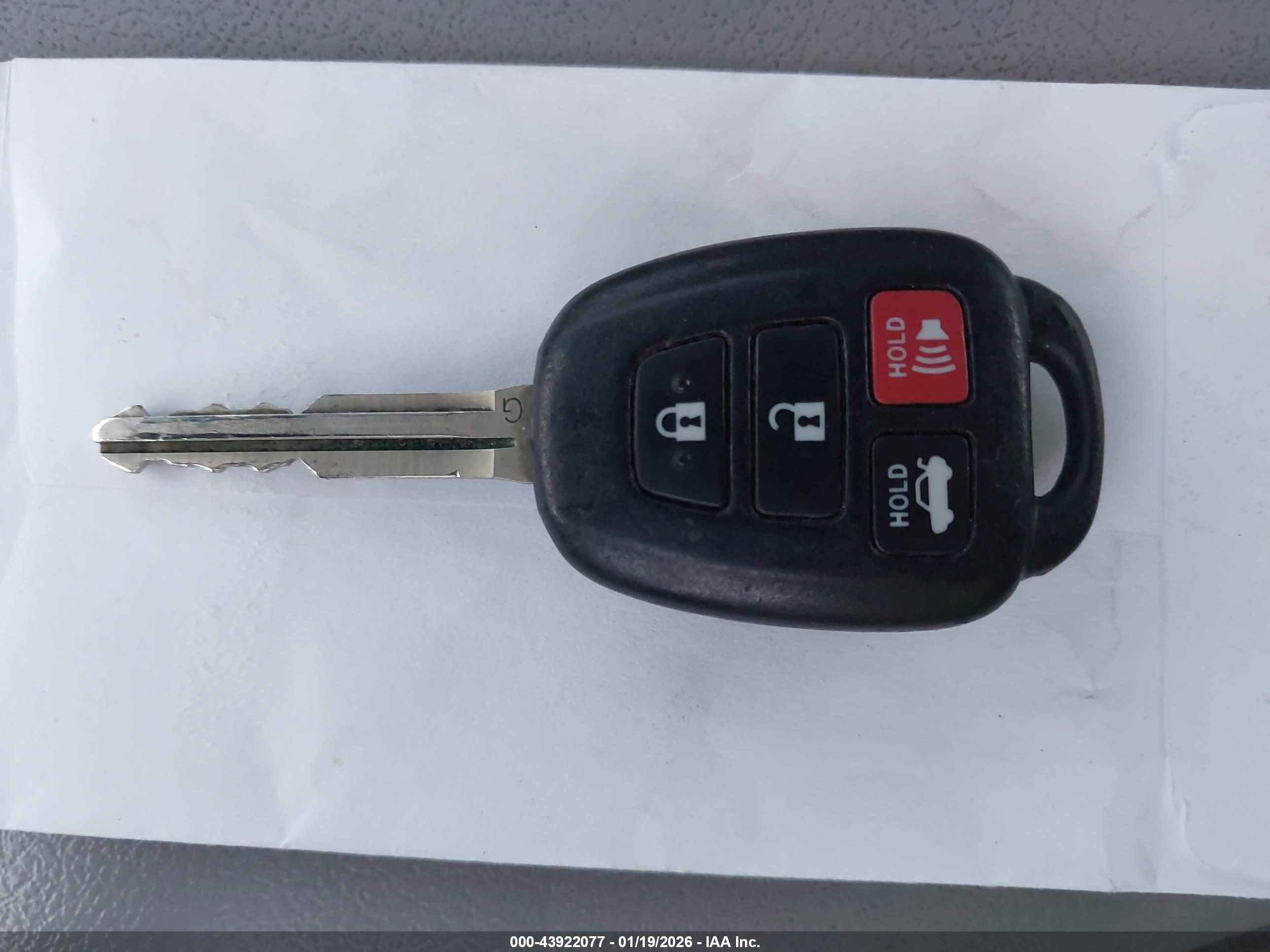 TOYOTA CAMRY image 11