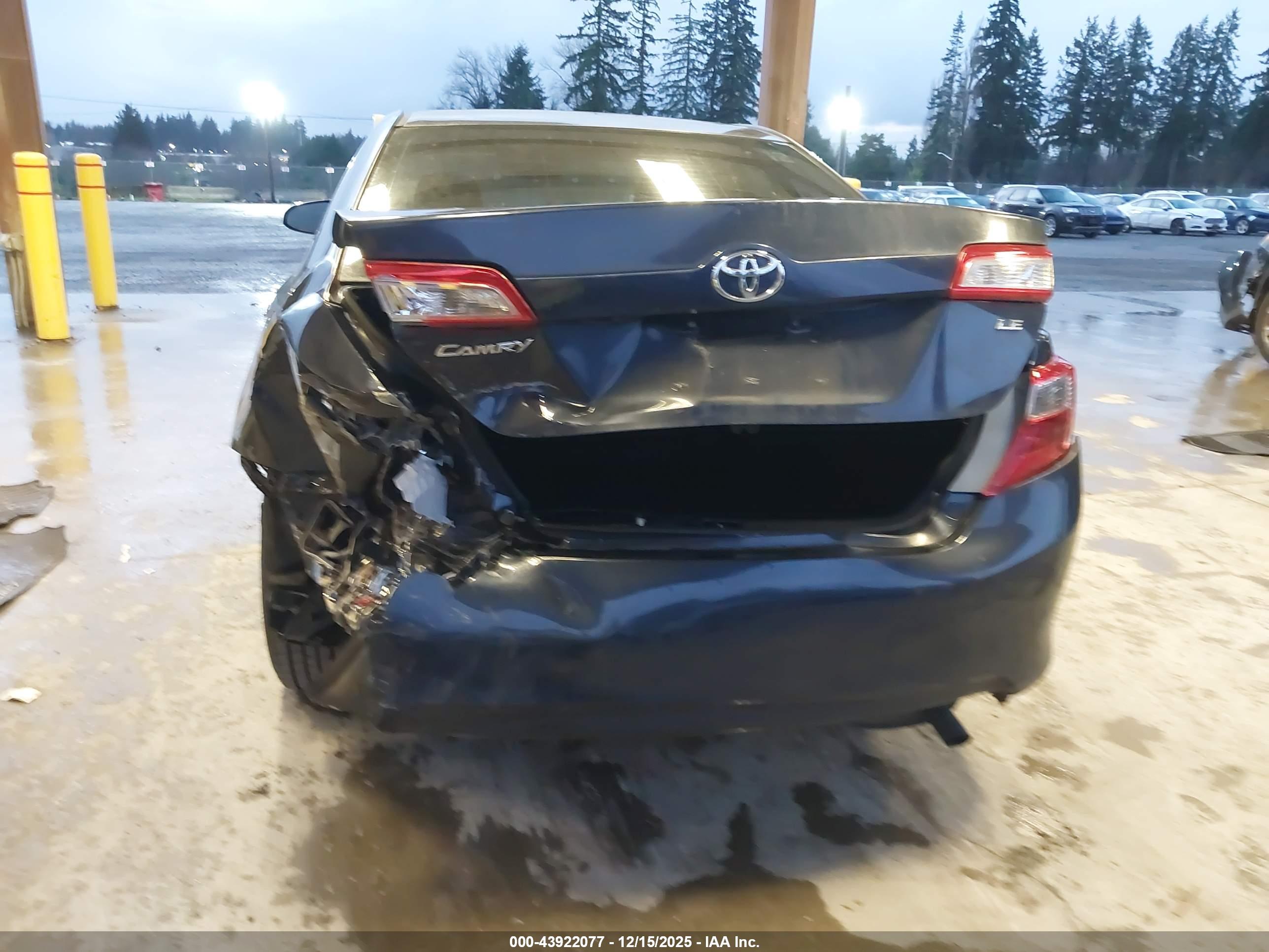 TOYOTA CAMRY image 6