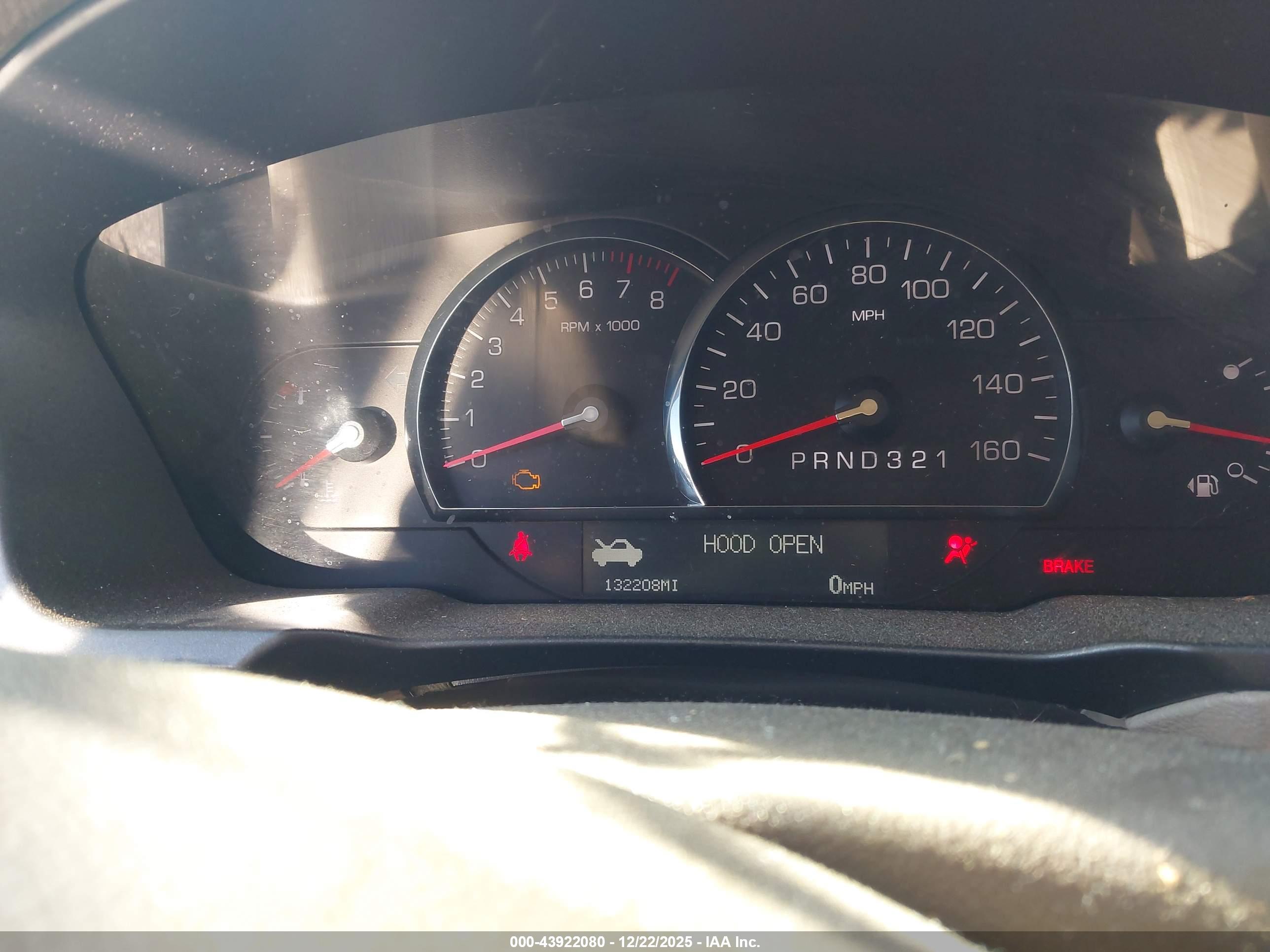 CADILLAC DTS image 7