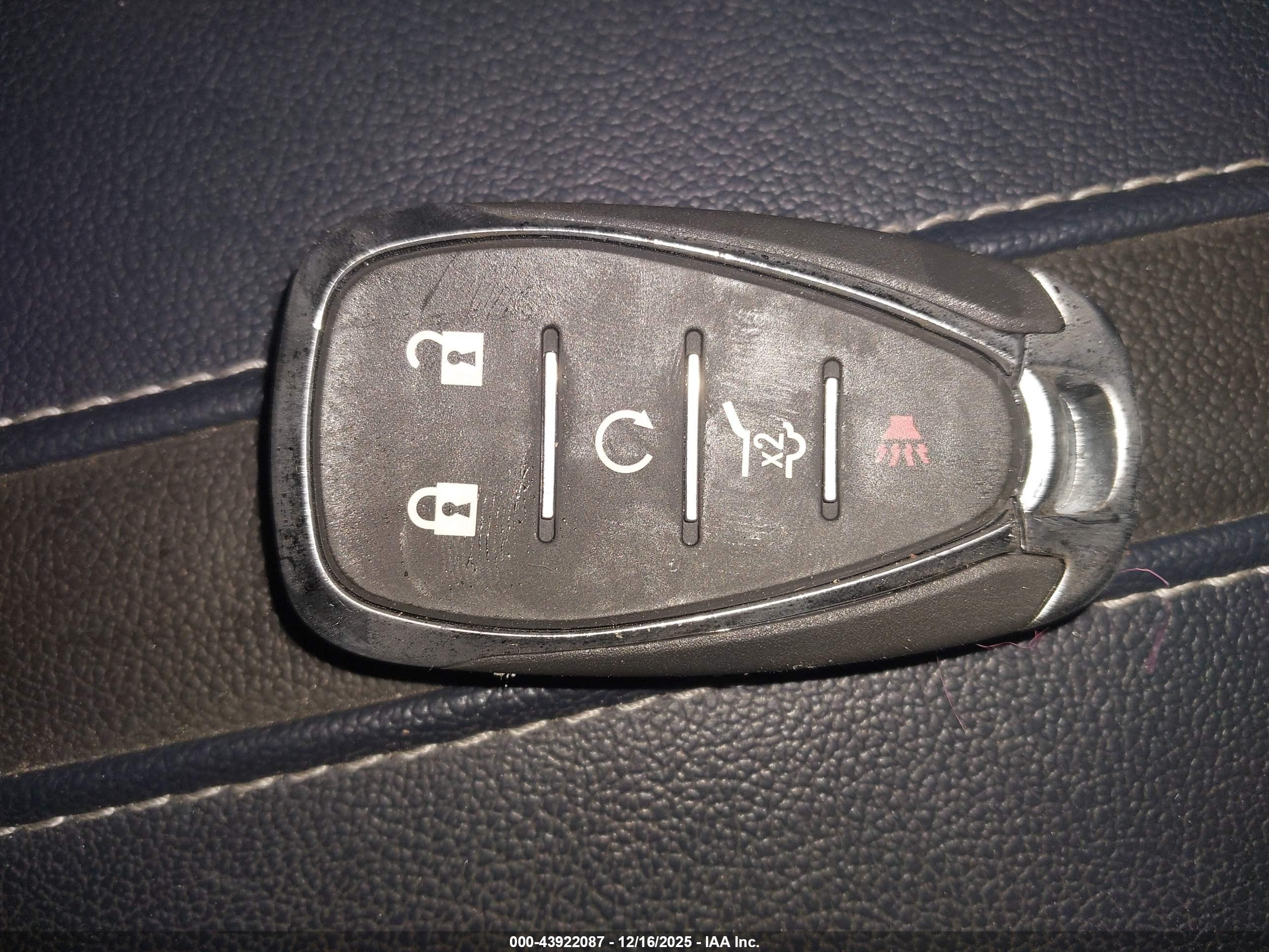 CHEVROLET BLAZER image 11