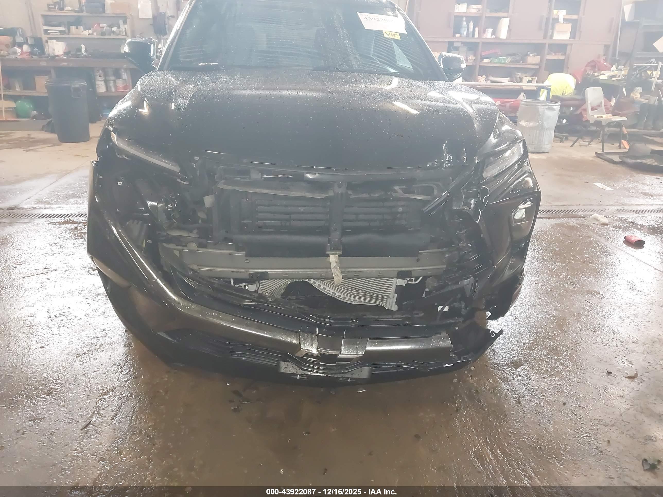 CHEVROLET BLAZER image 6
