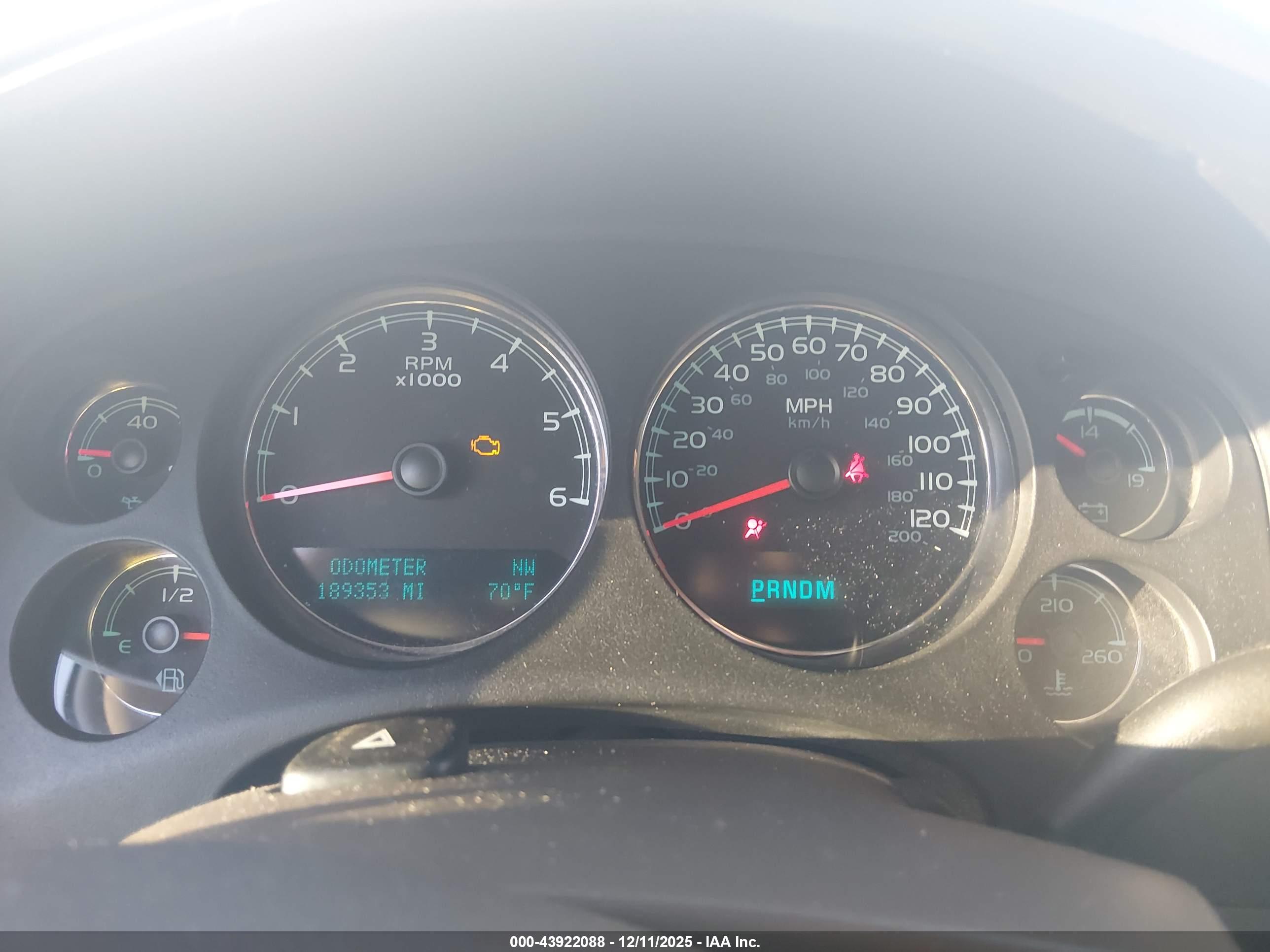 CHEVROLET SILVERADO image 7