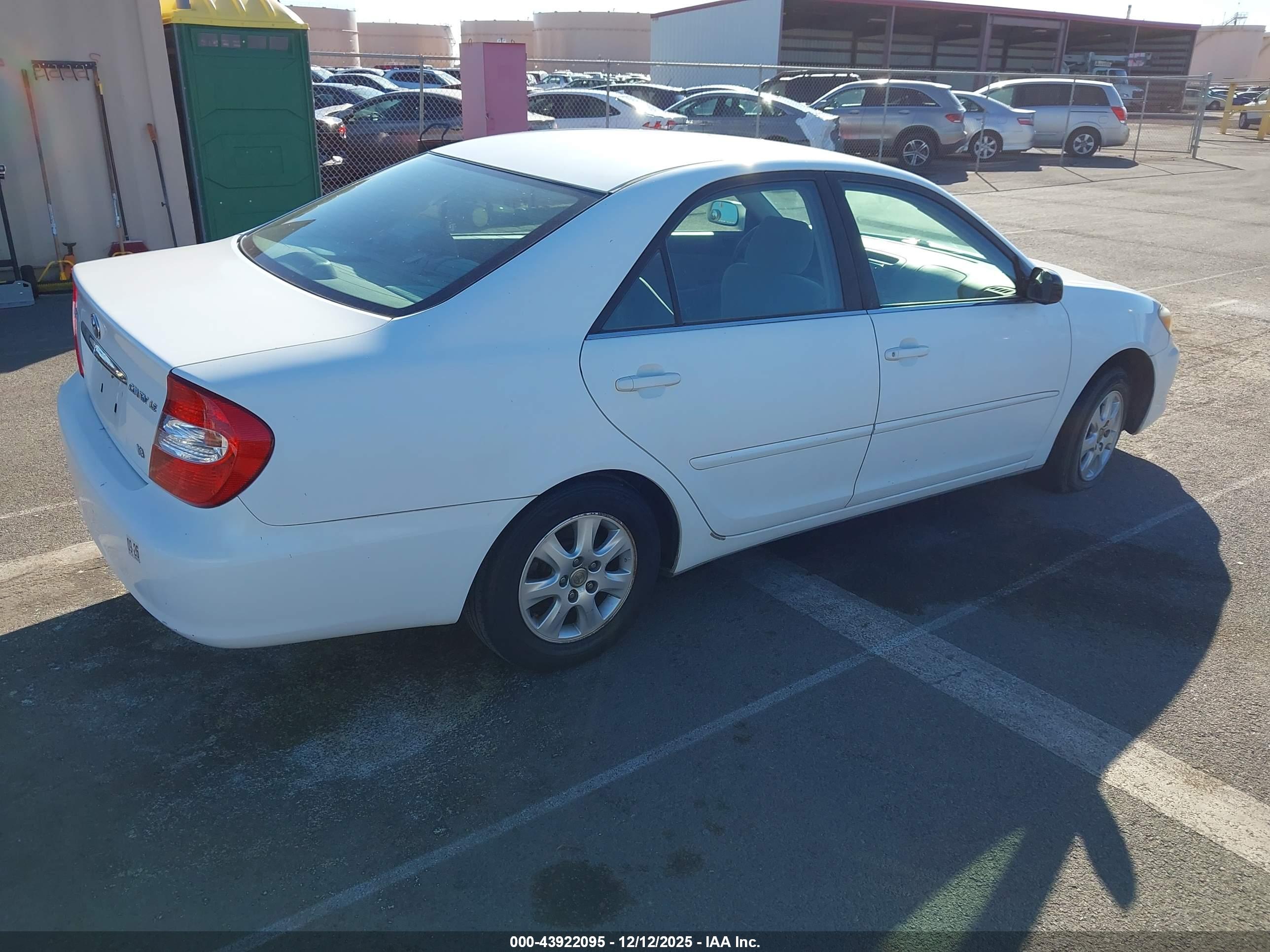 TOYOTA CAMRY image 4