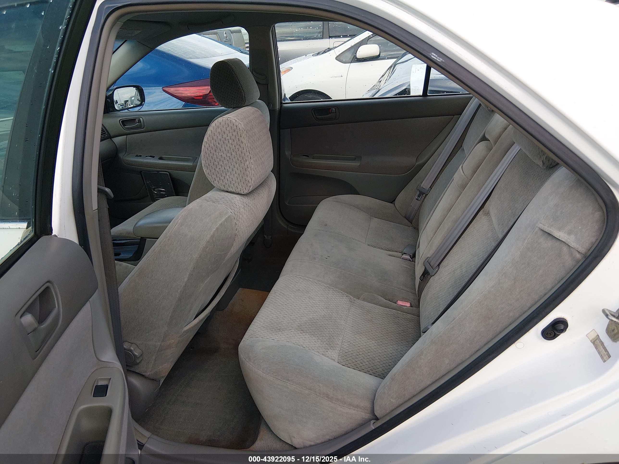 TOYOTA CAMRY image 8