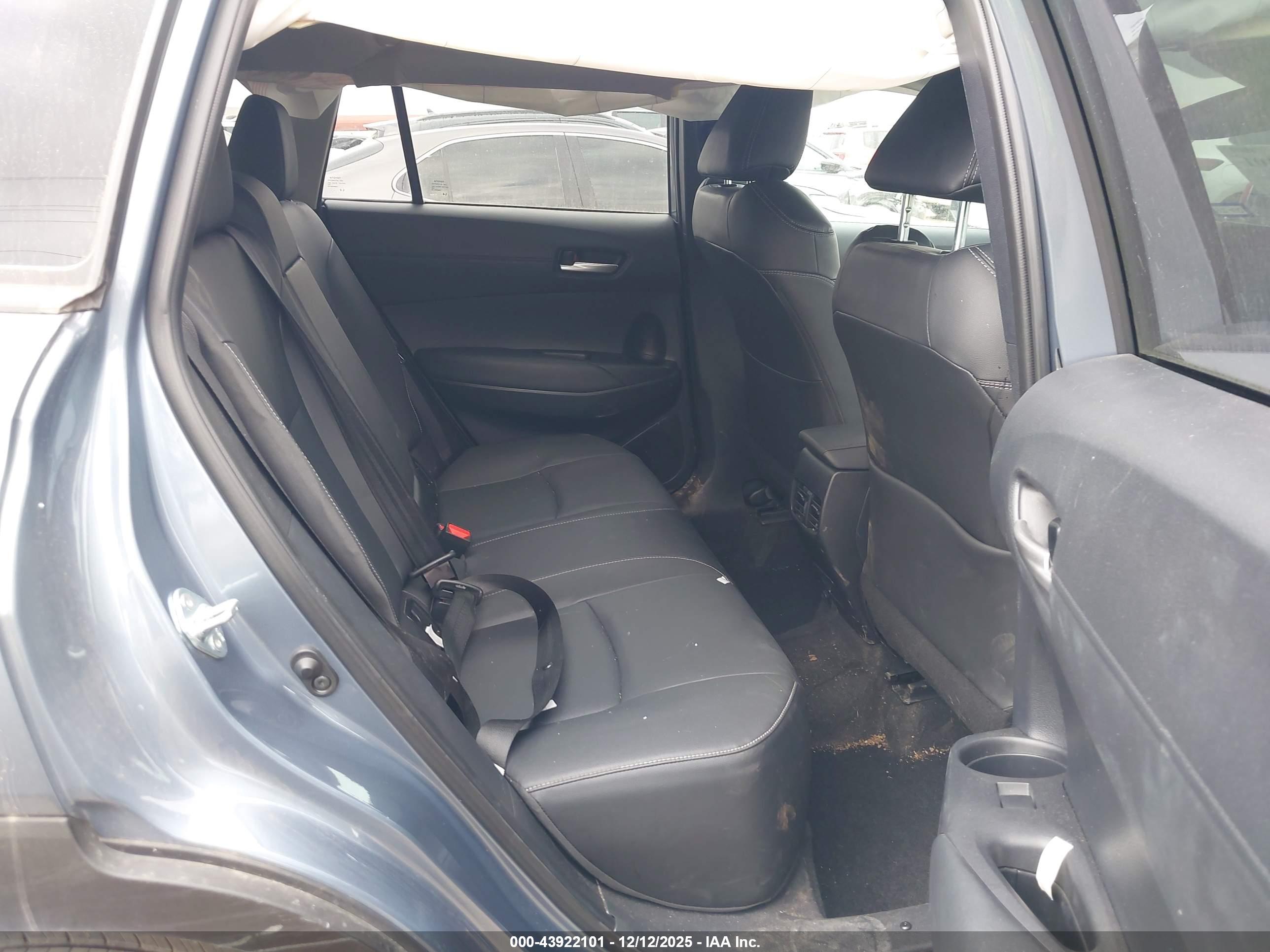 TOYOTA COROLLA image 8
