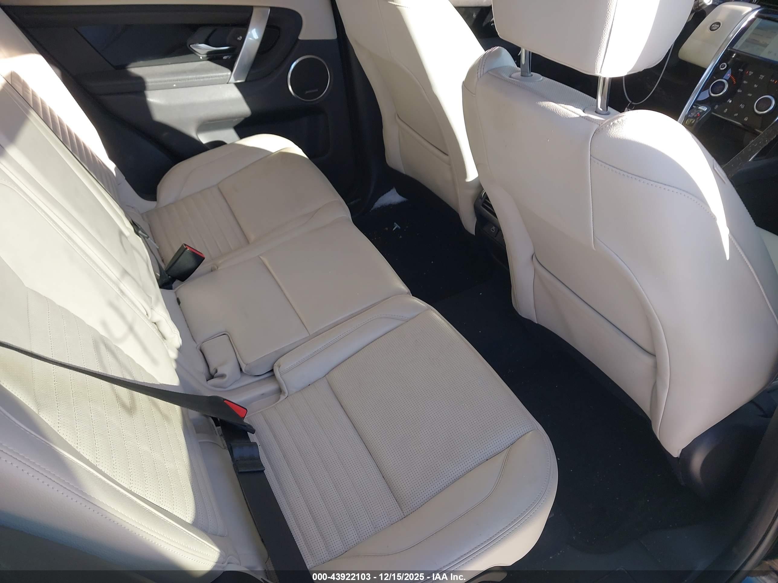 LAND ROVER image 8