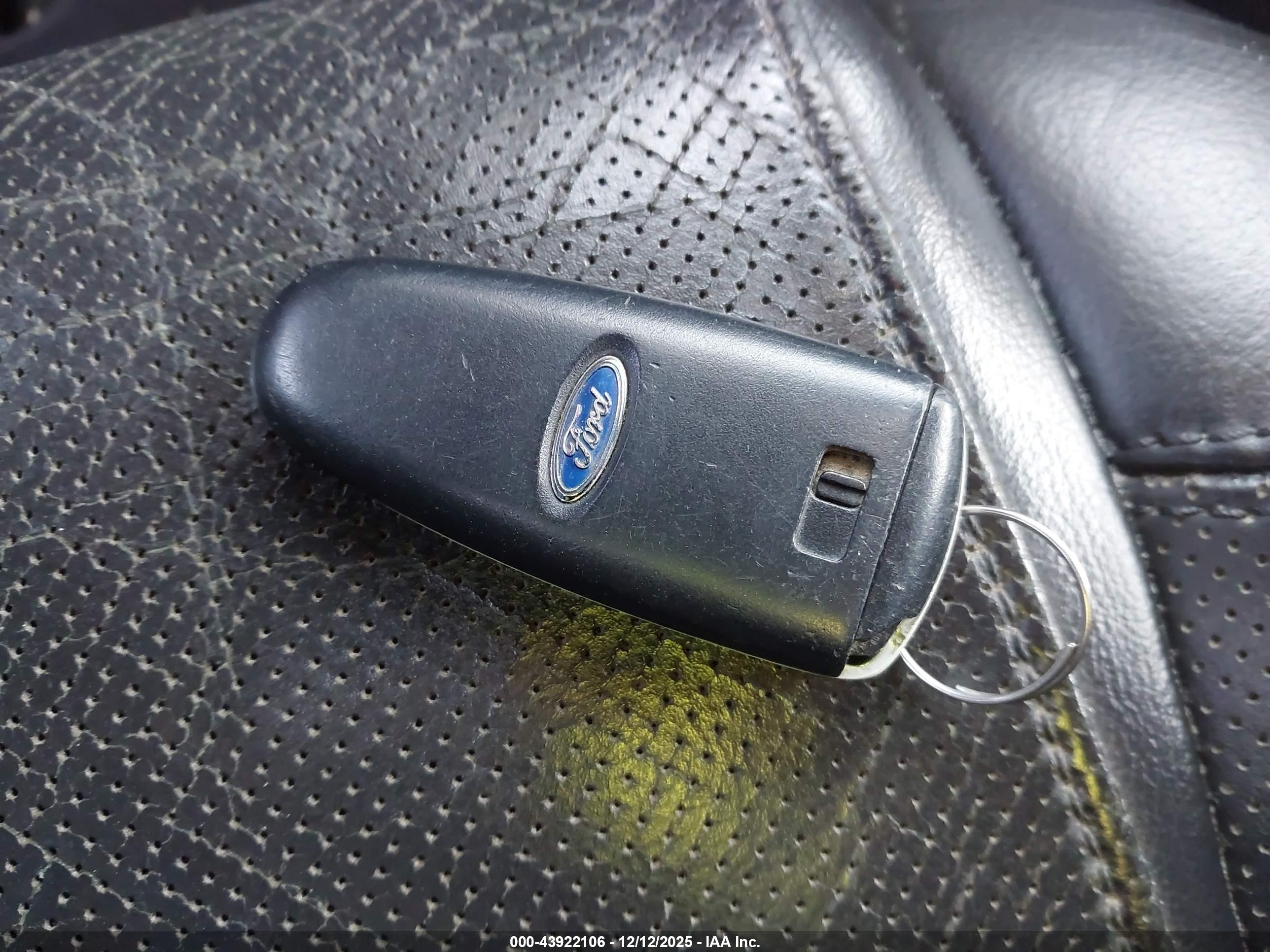 FORD EXPLORER image 11