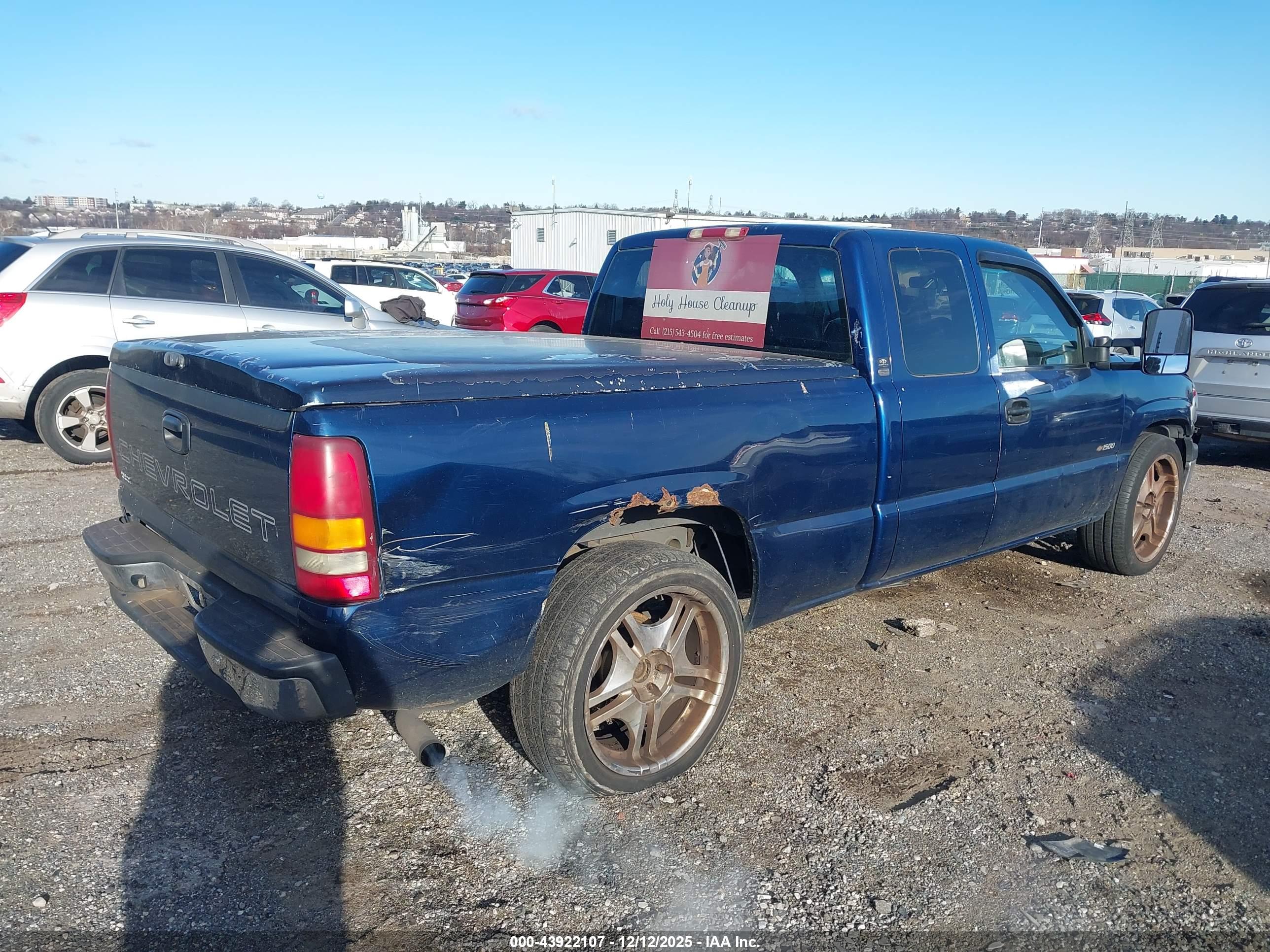 CHEVROLET SILVERADO image 4