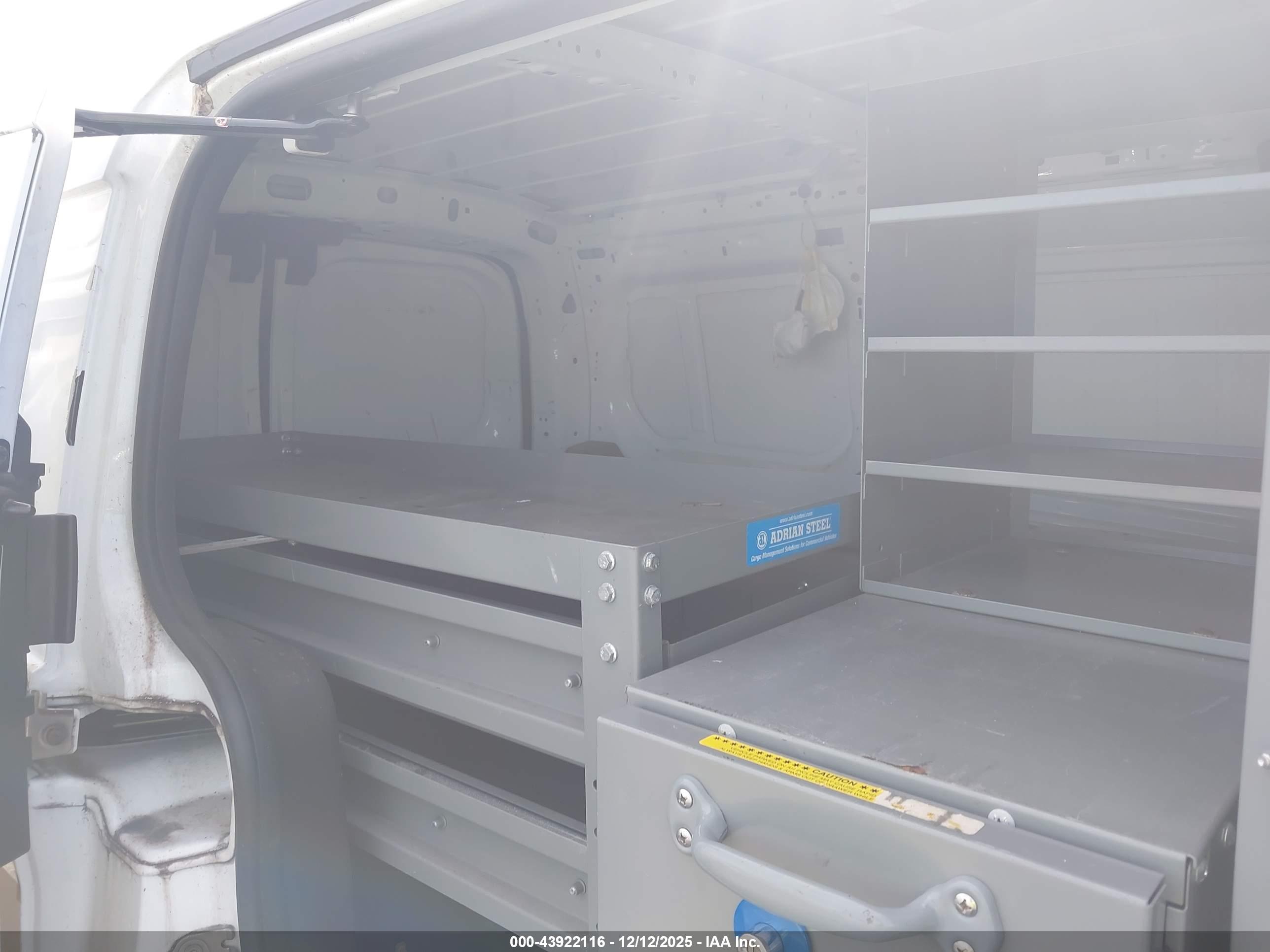 FORD TRANSIT image 8