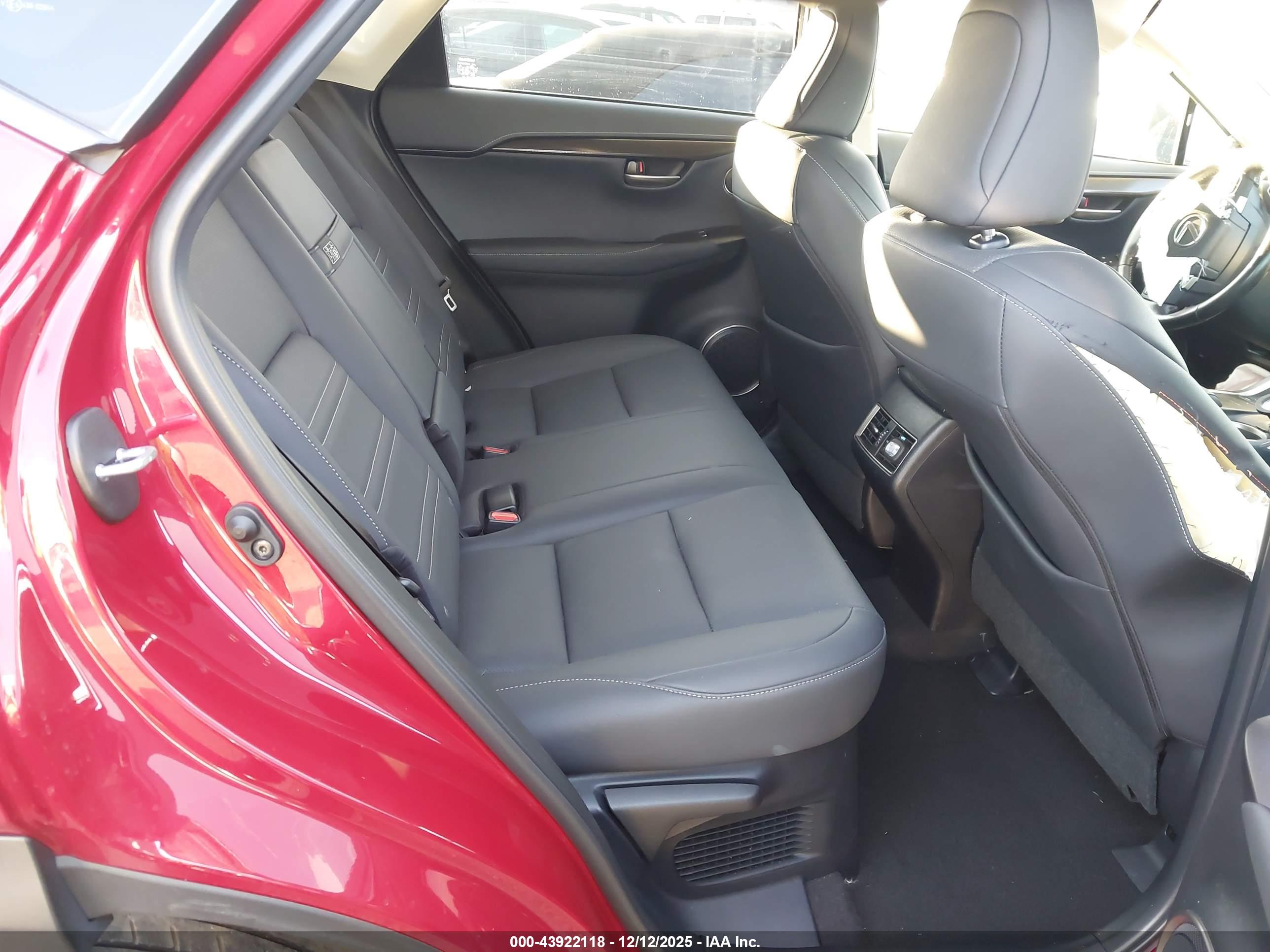 LEXUS NX image 8