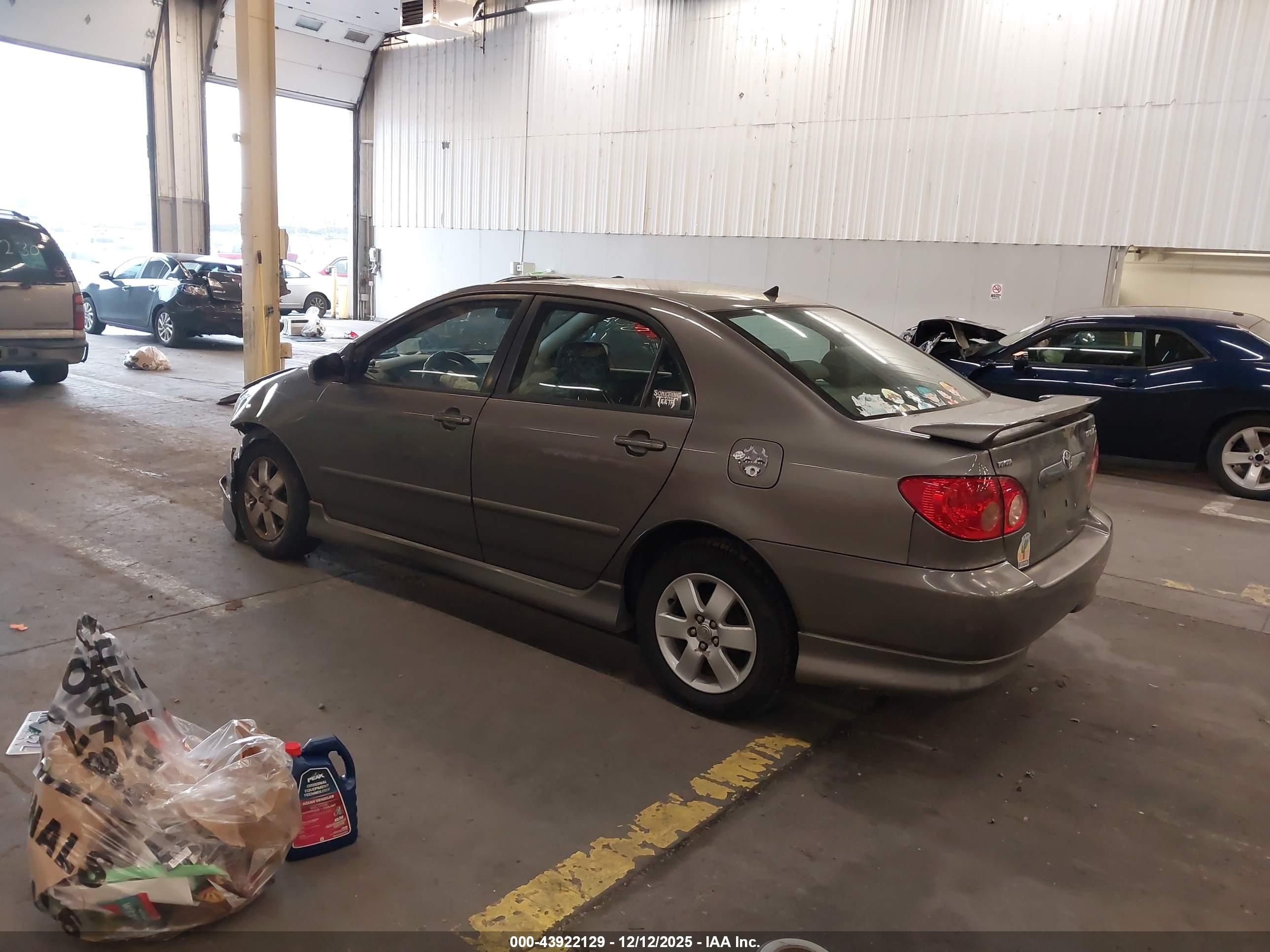 TOYOTA COROLLA image 3