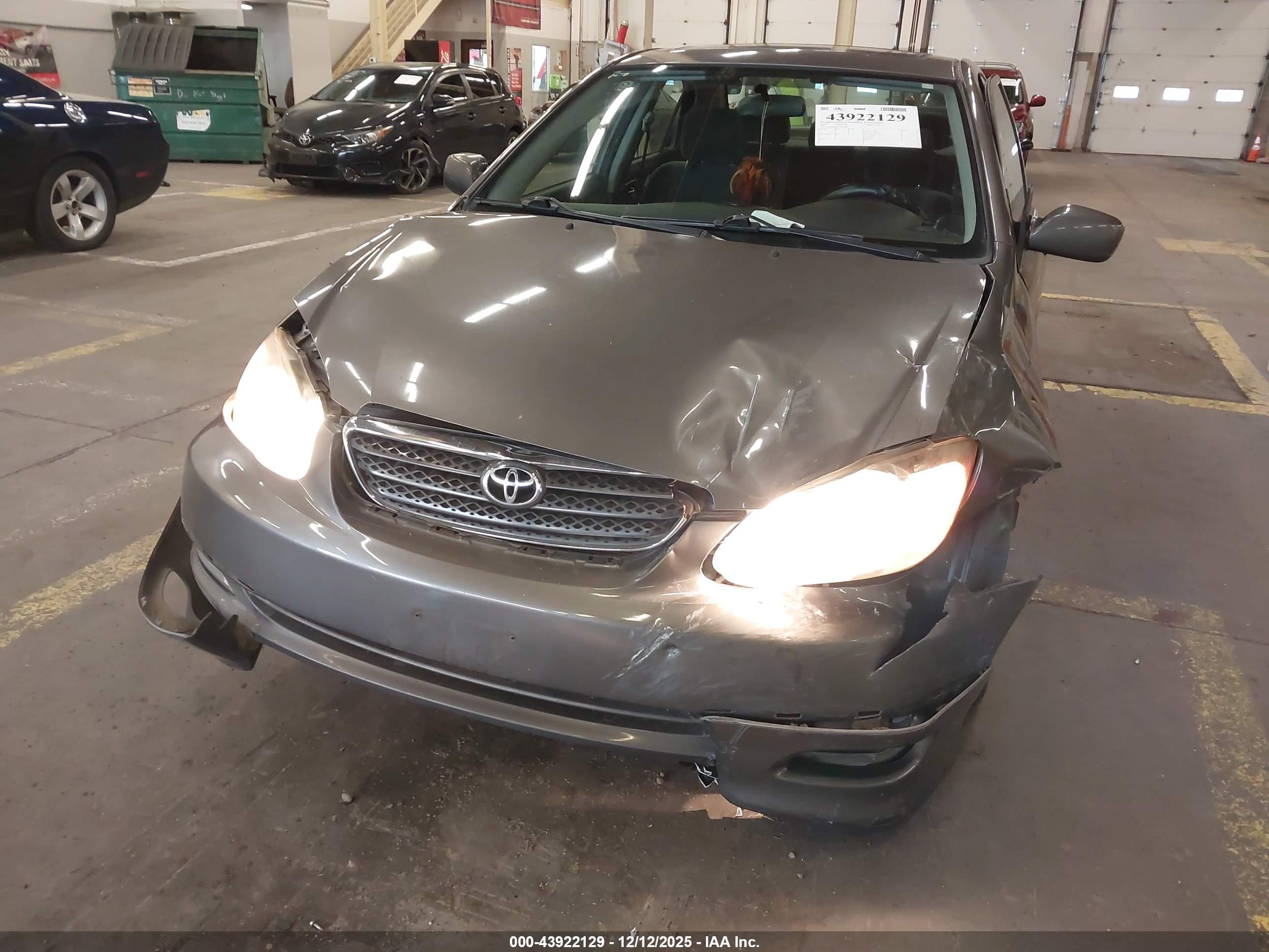 TOYOTA COROLLA image 6