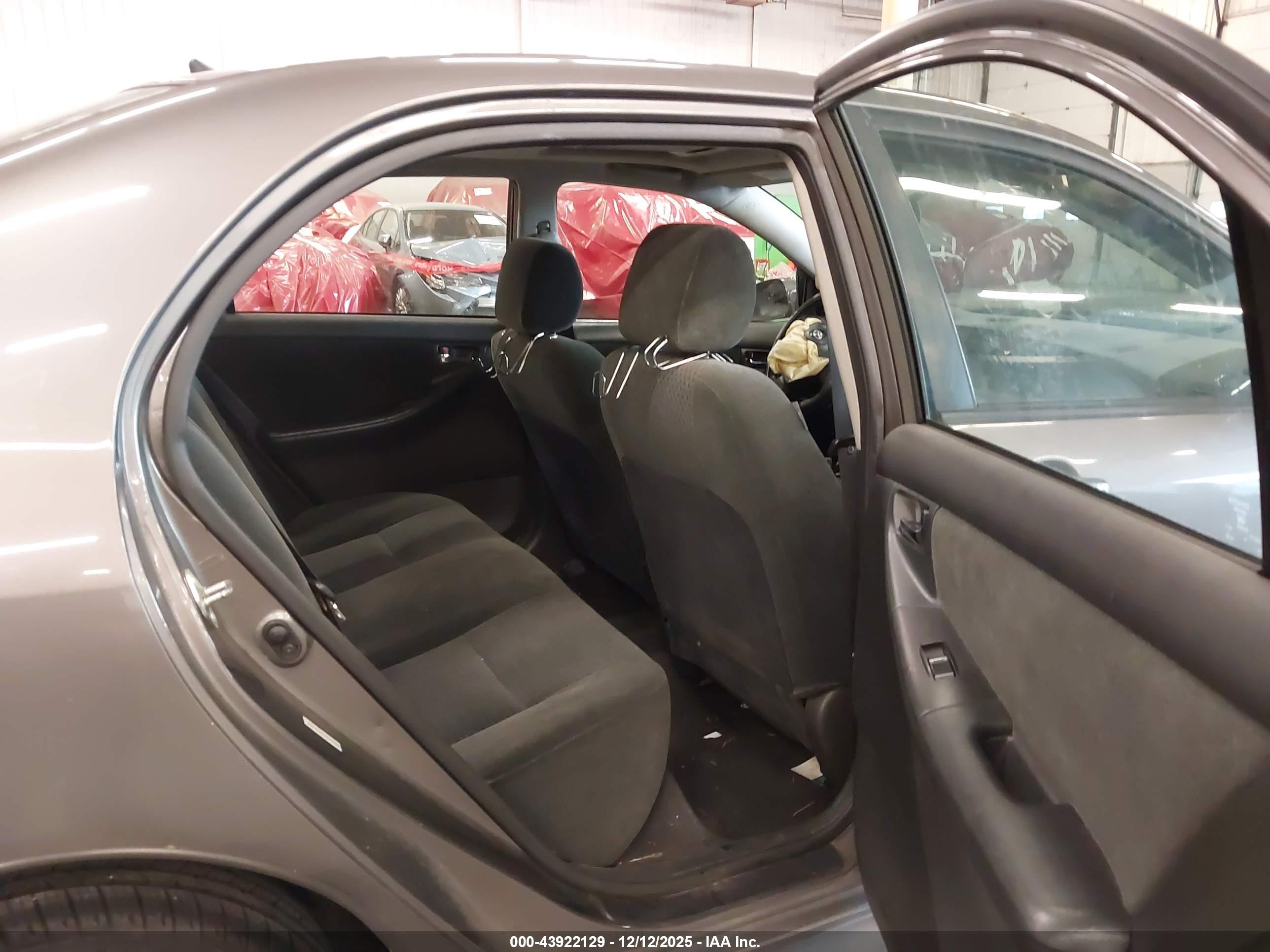TOYOTA COROLLA image 8