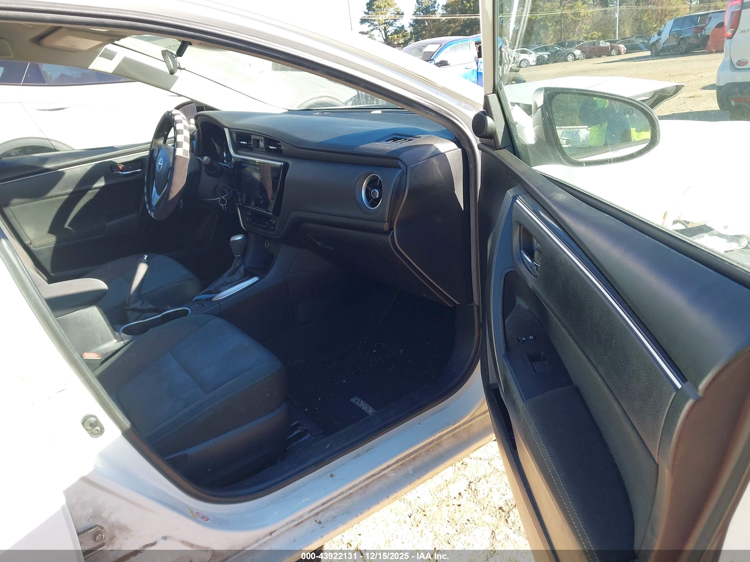 TOYOTA COROLLA image 5