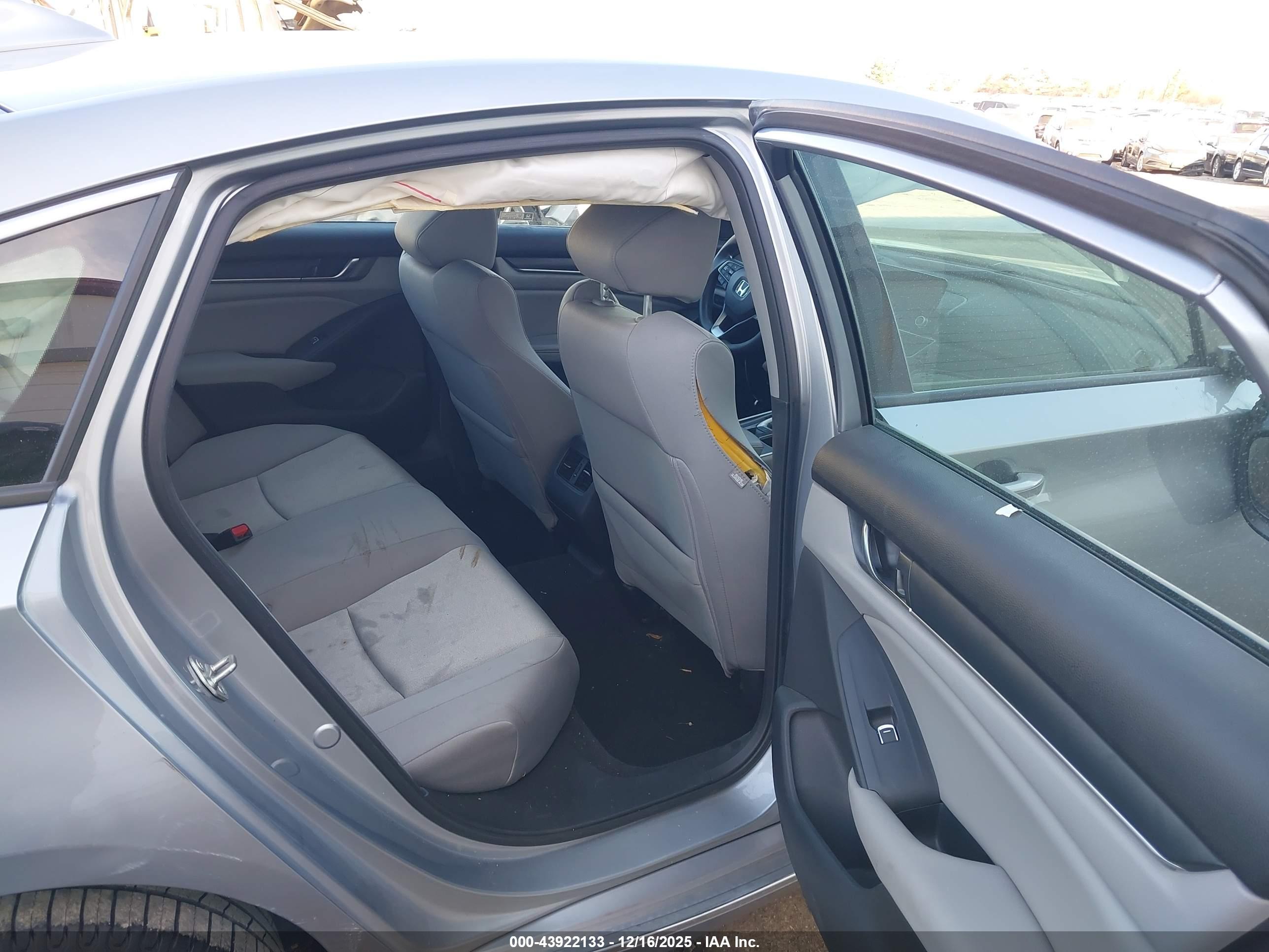 HONDA ACCORD image 8
