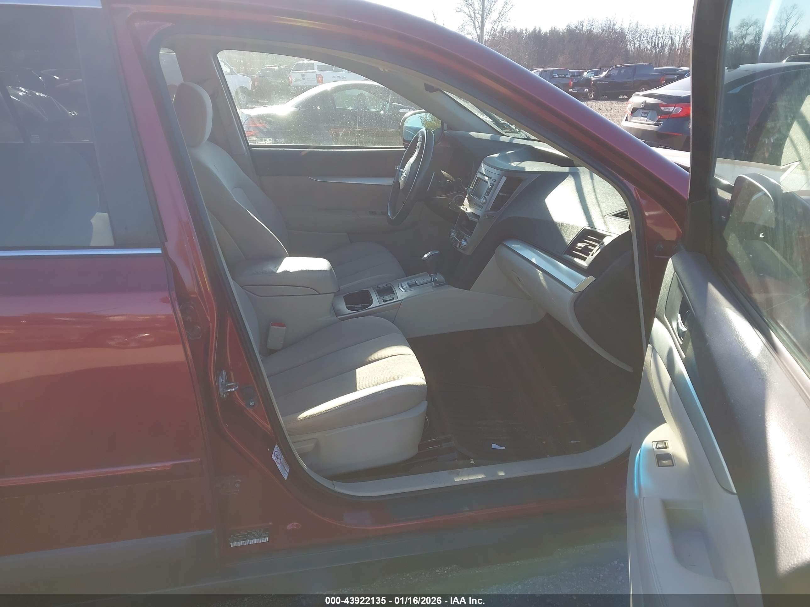 SUBARU OUTBACK image 5