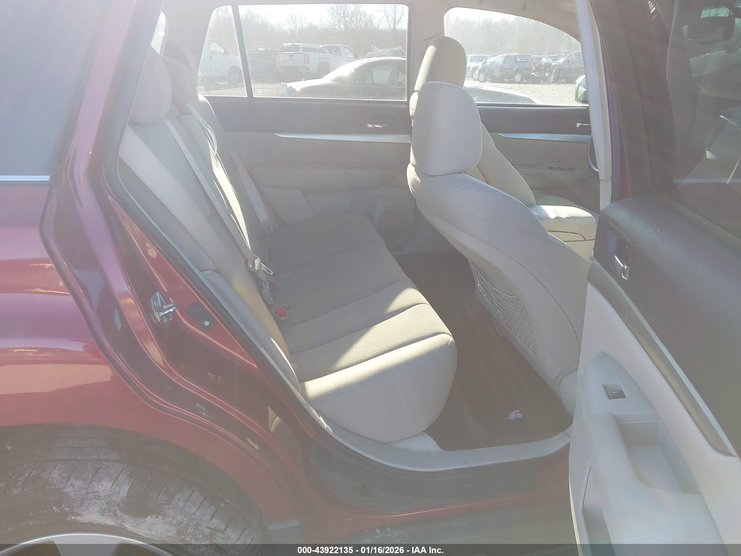 SUBARU OUTBACK image 8