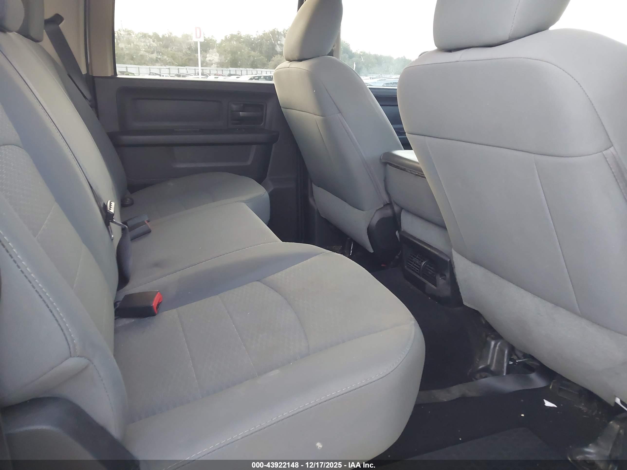 RAM 2500 image 8