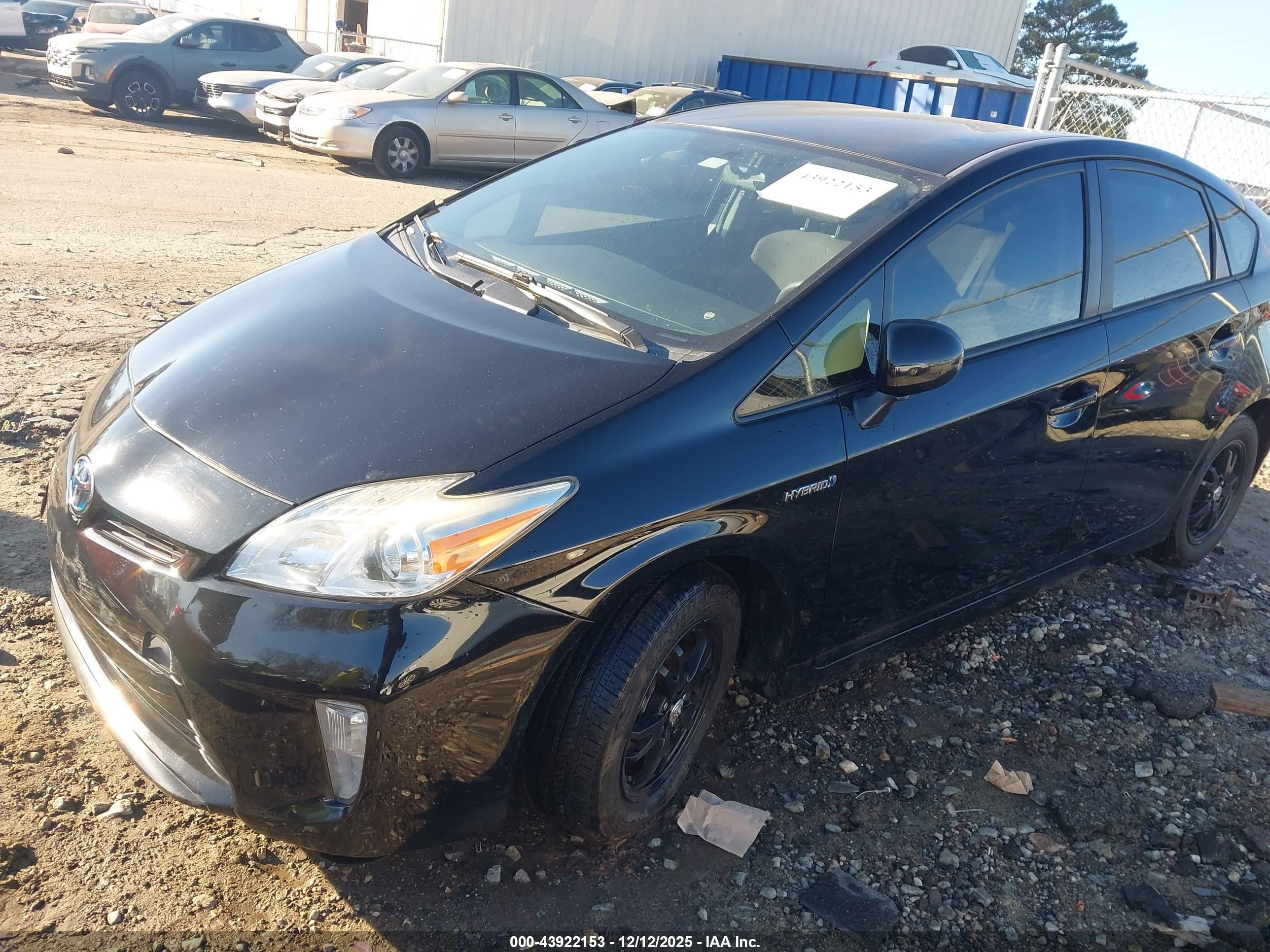 TOYOTA PRIUS image 2