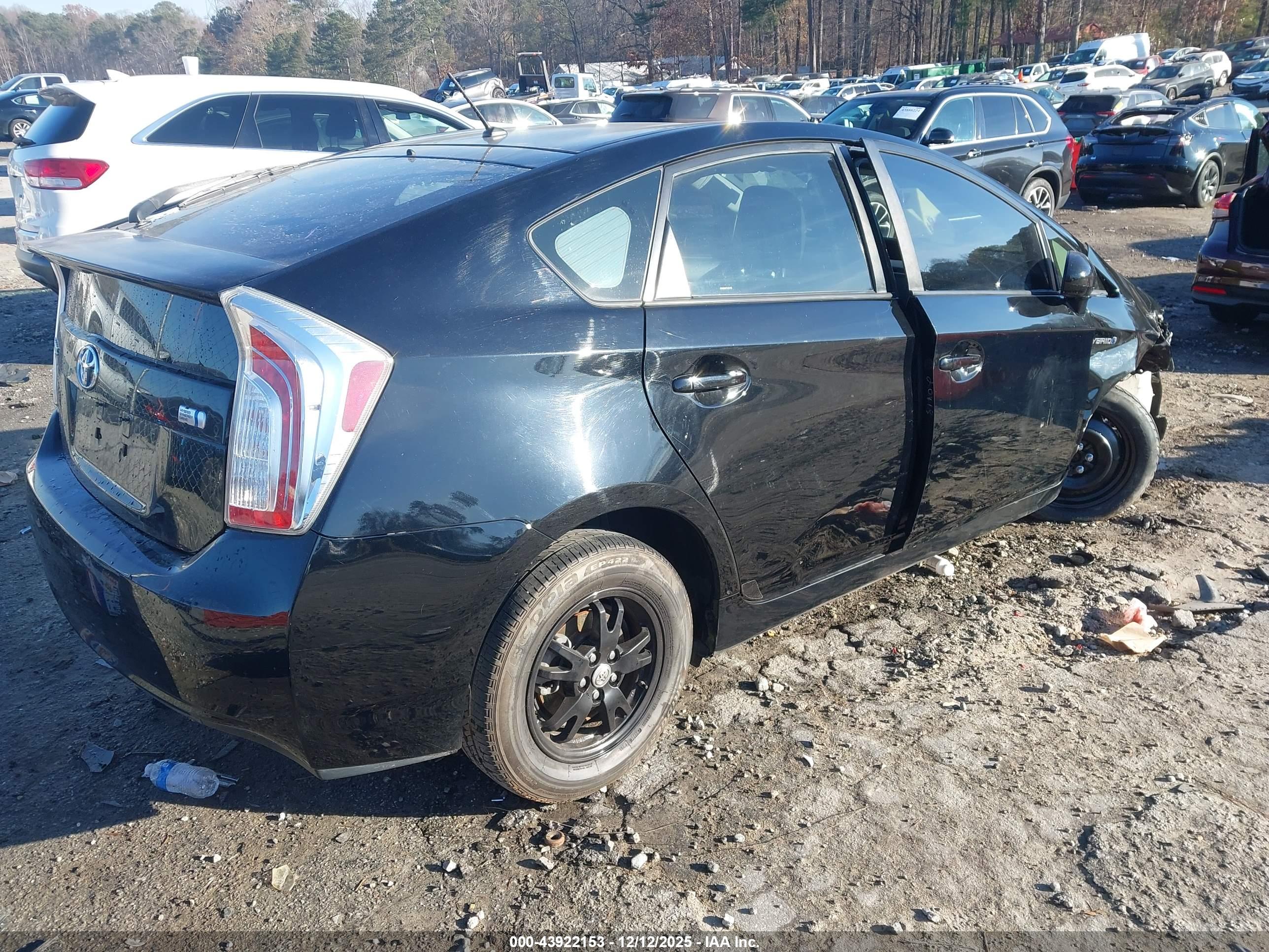 TOYOTA PRIUS image 4