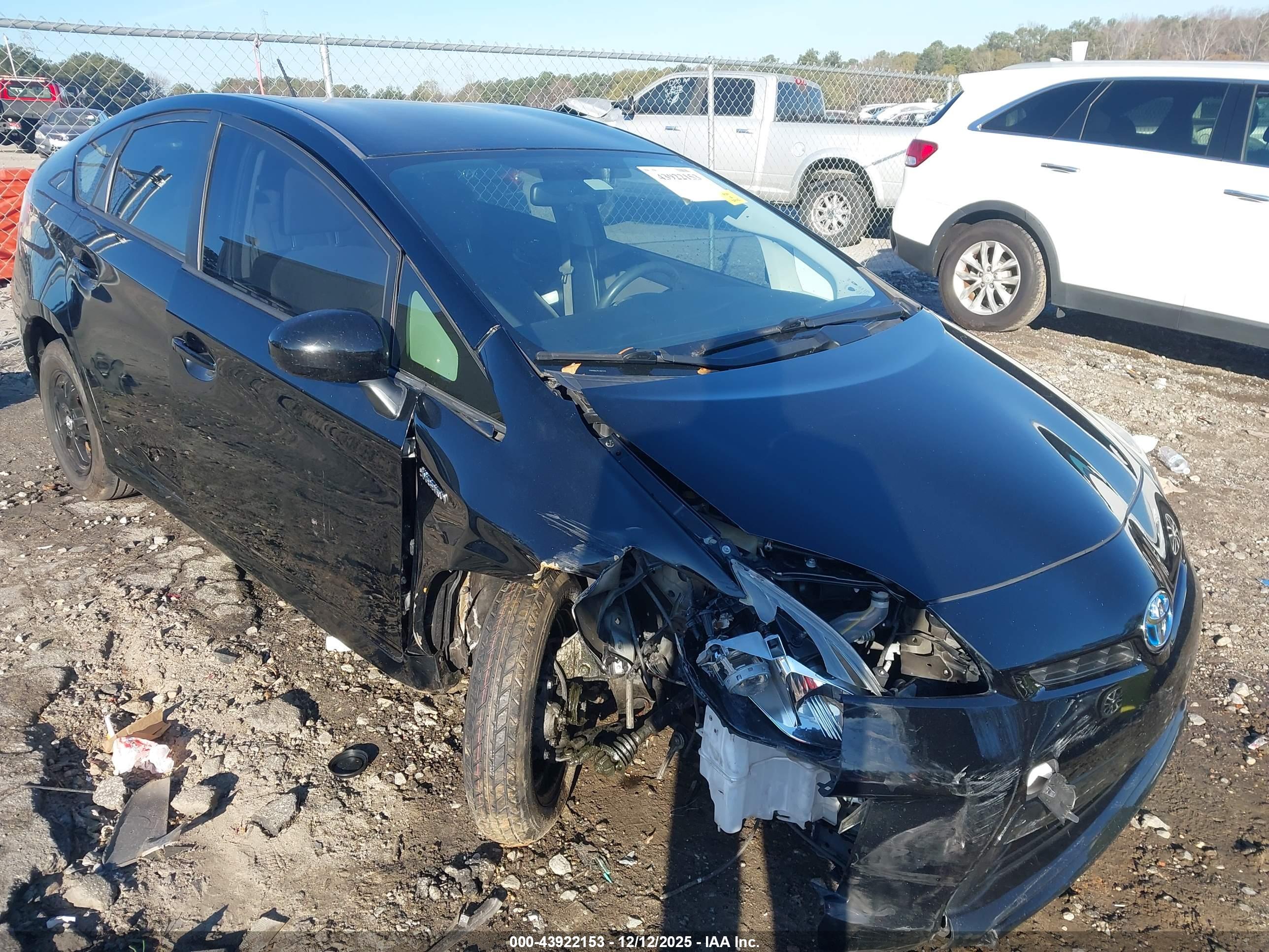 TOYOTA PRIUS image 6