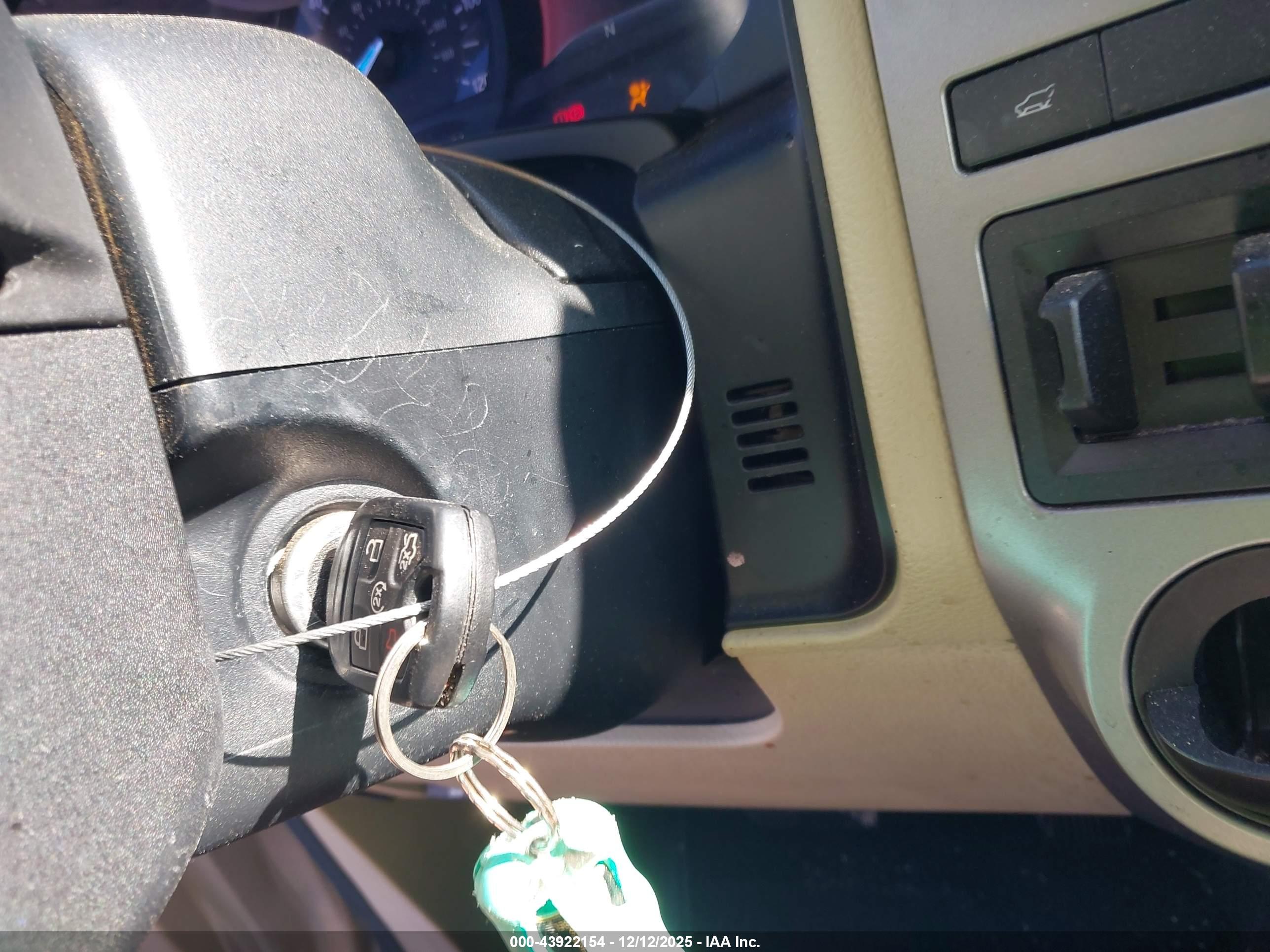 FORD EXPEDITION image 11