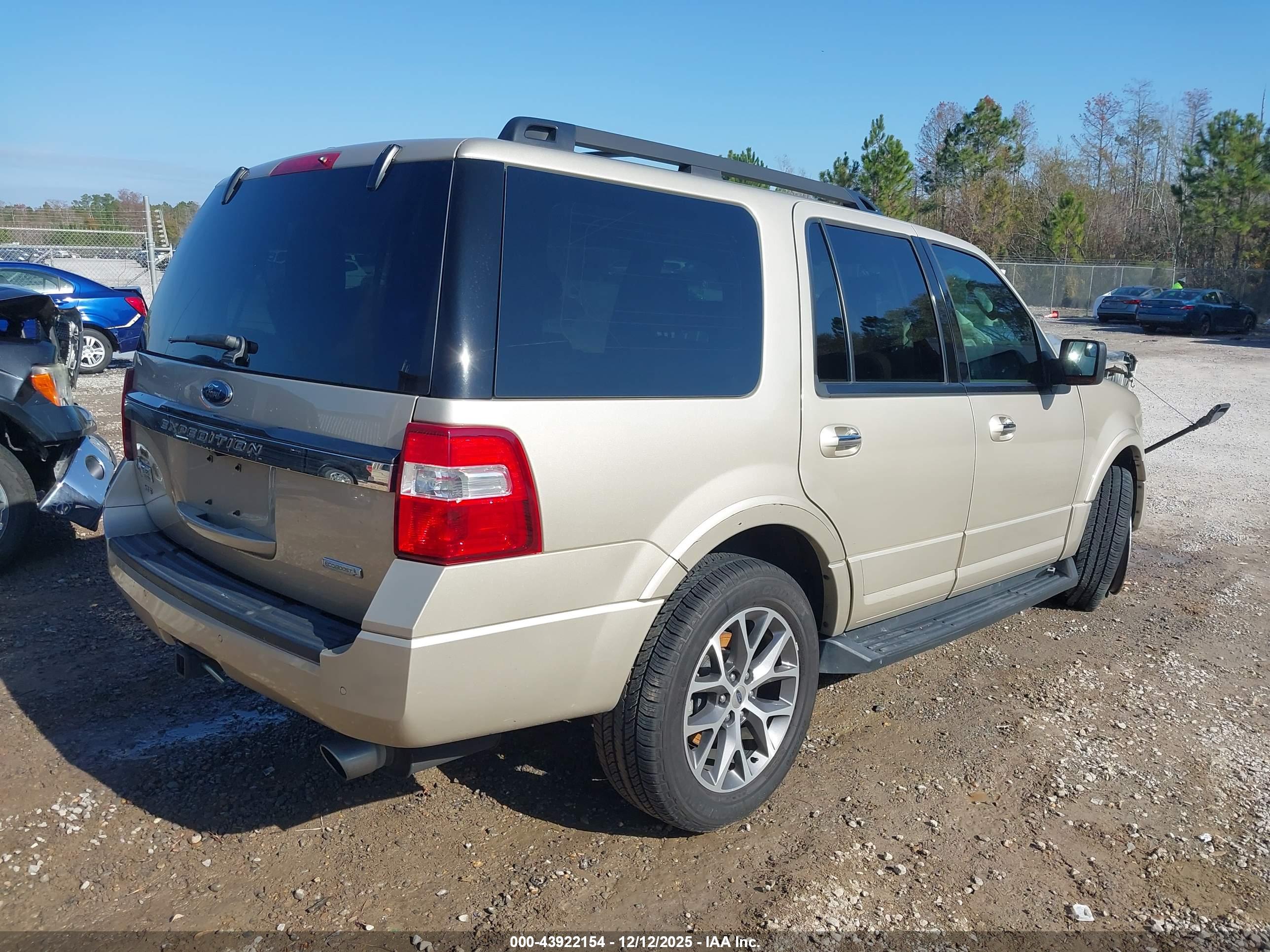 FORD EXPEDITION image 4
