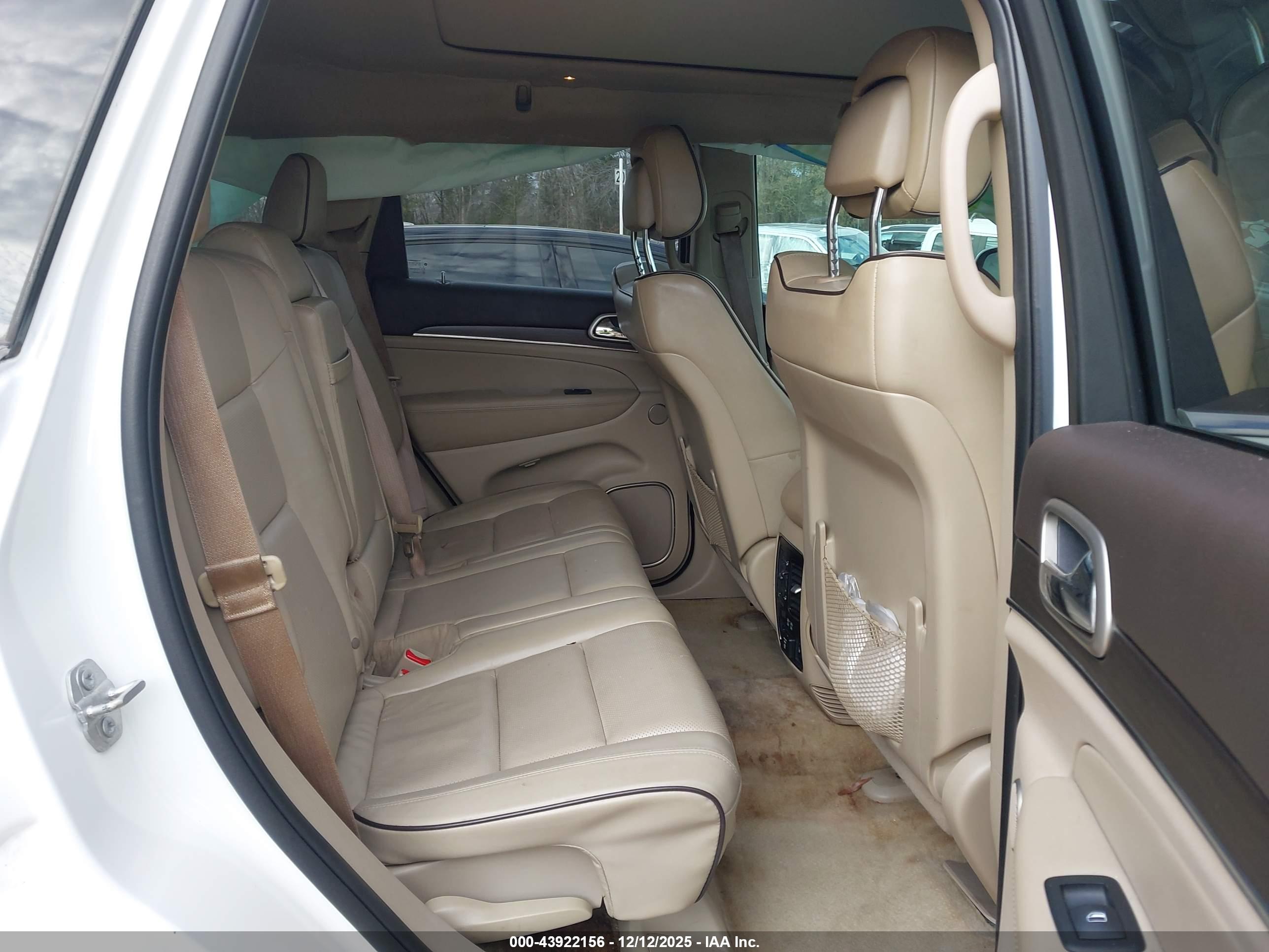 JEEP GRAND image 8