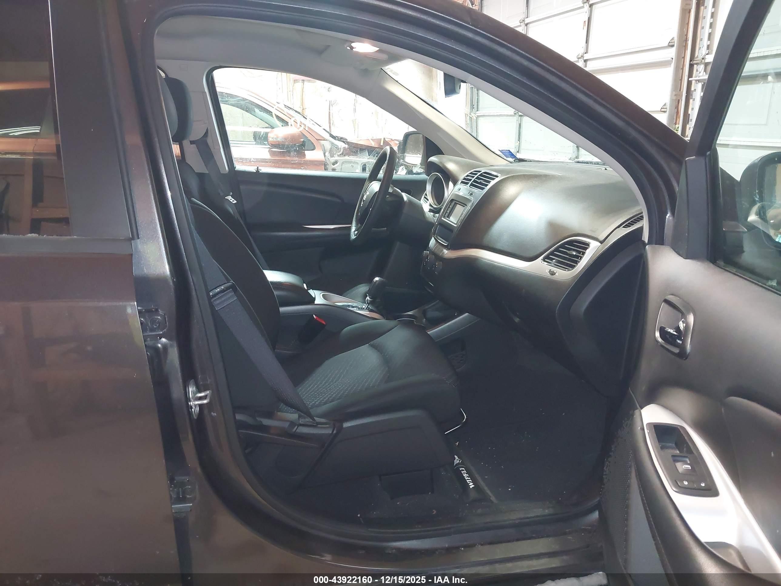 DODGE JOURNEY image 5