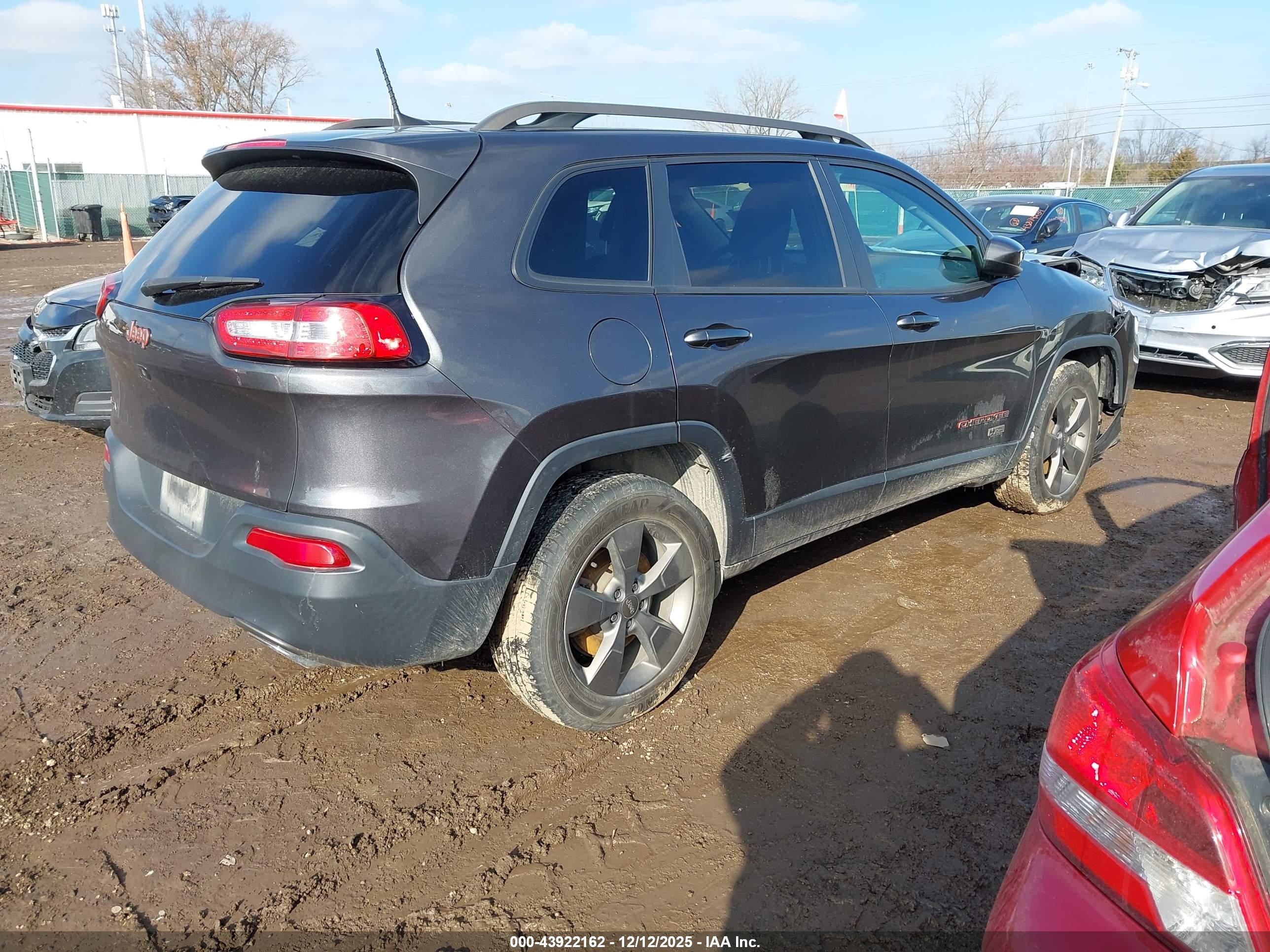 JEEP CHEROKEE image 4