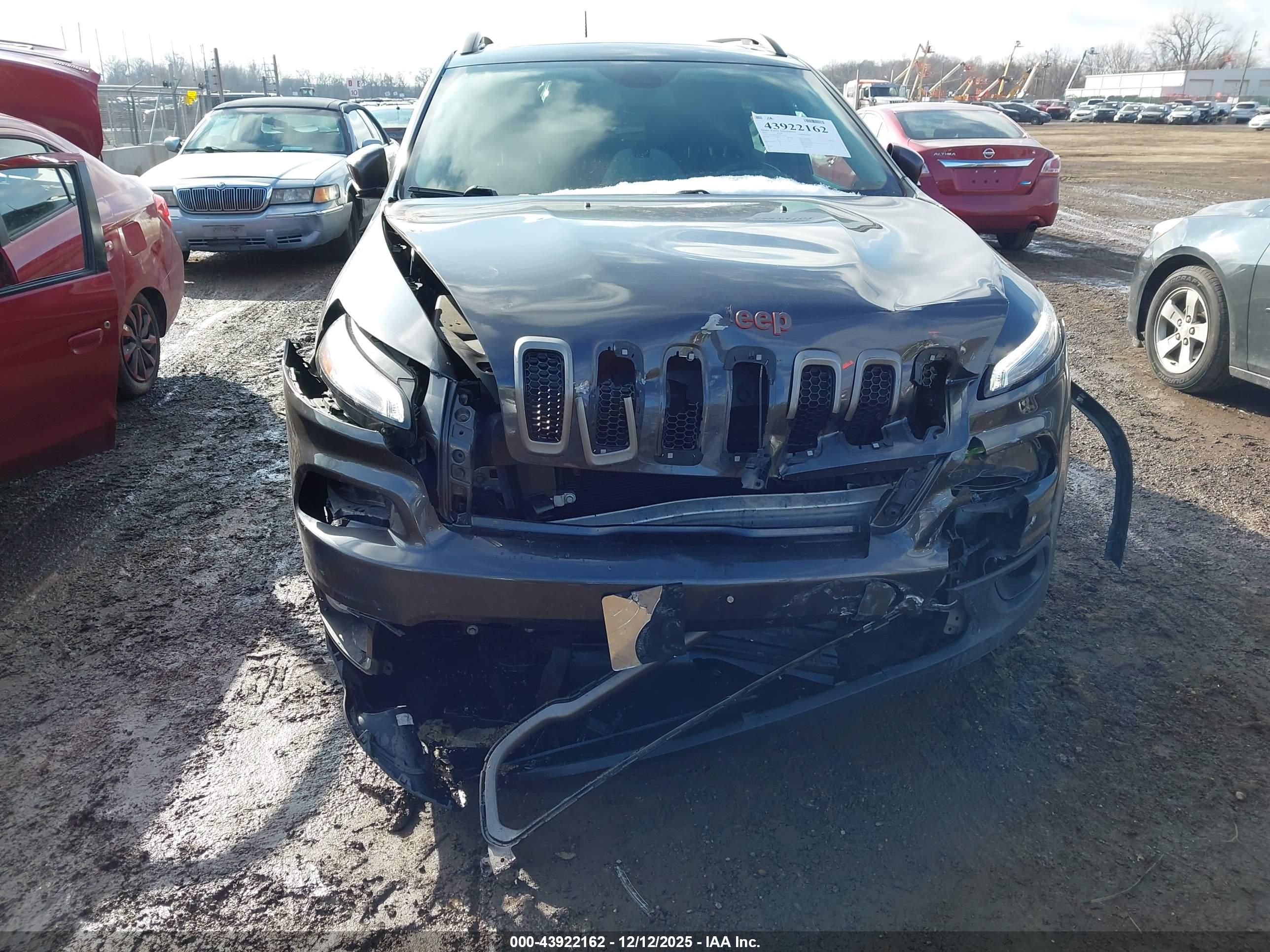 JEEP CHEROKEE image 6