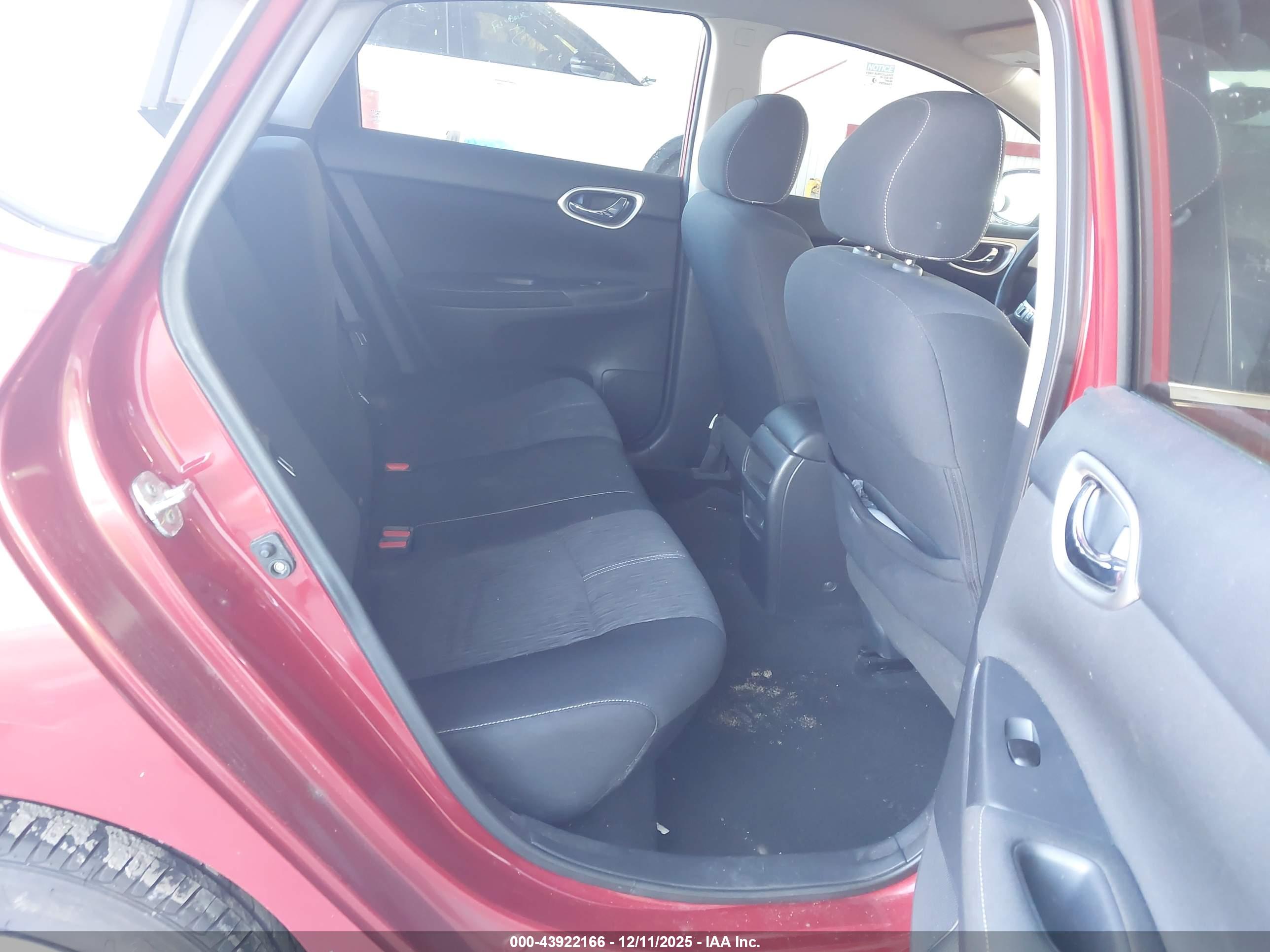 NISSAN SENTRA image 8