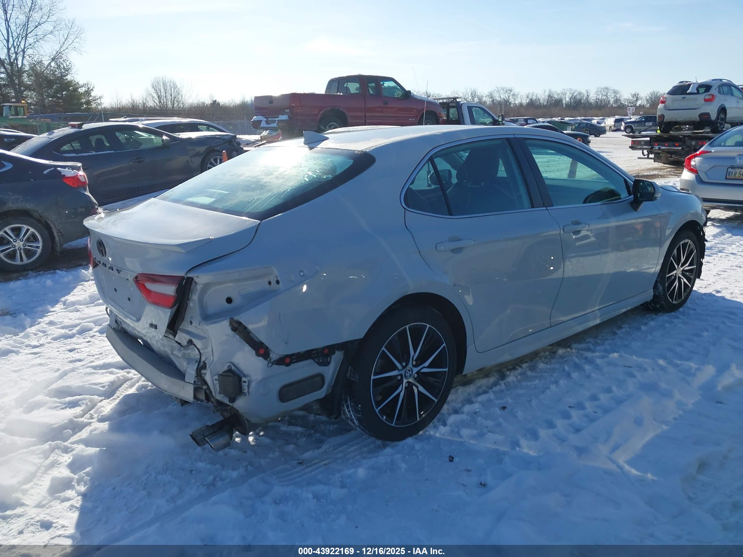 TOYOTA CAMRY image 4