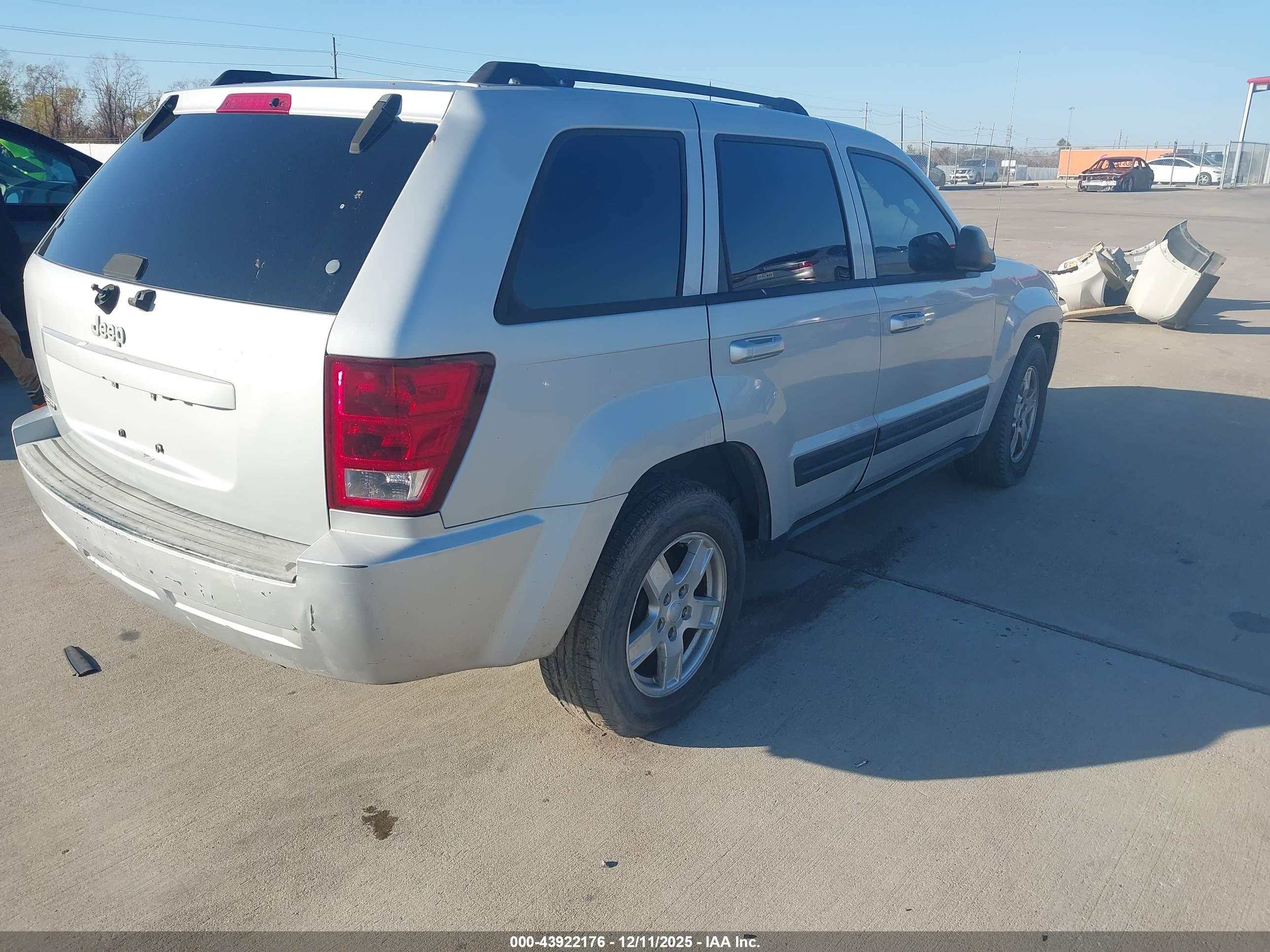 JEEP GRAND image 4