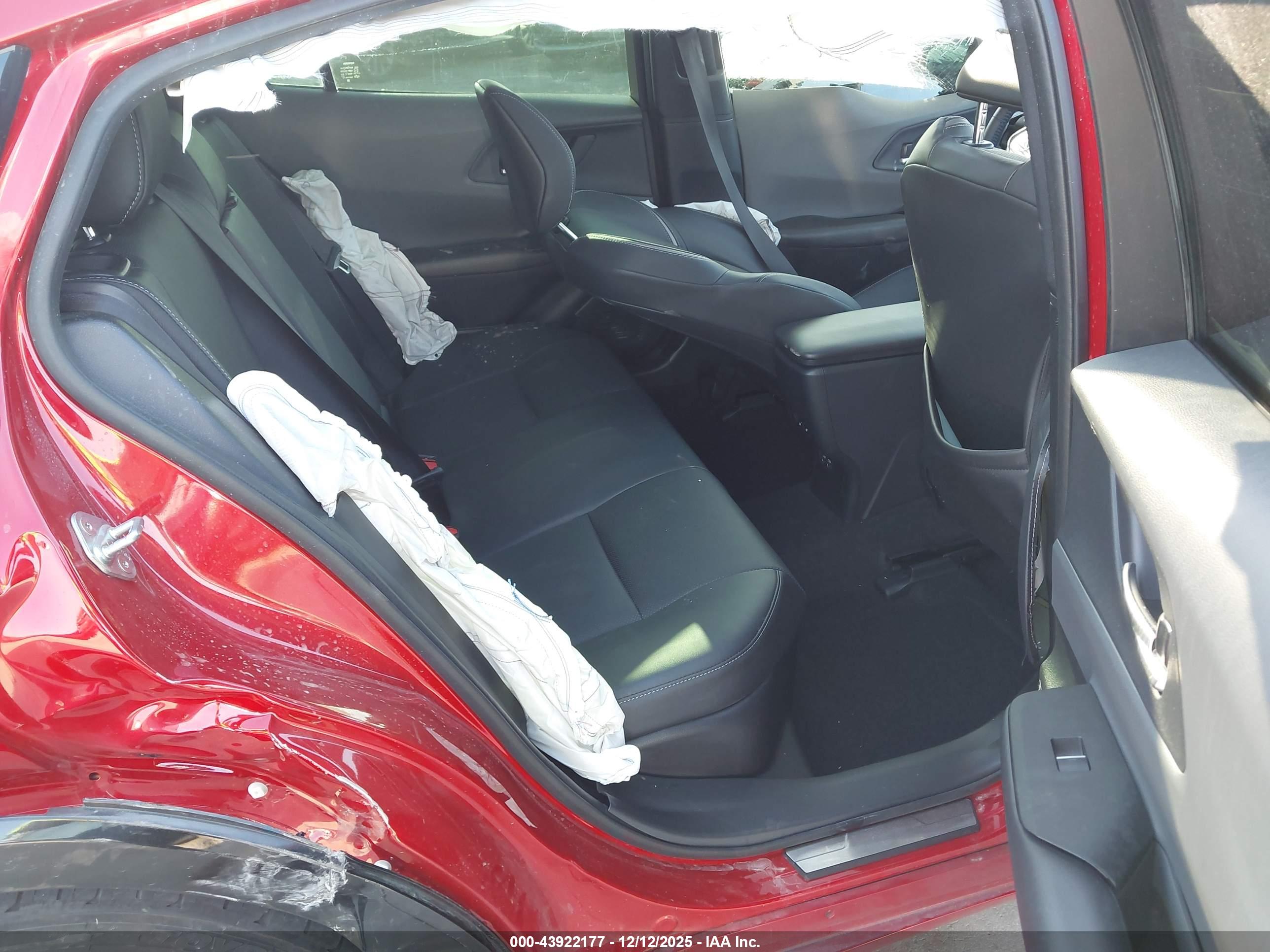 TOYOTA PRIUS image 8