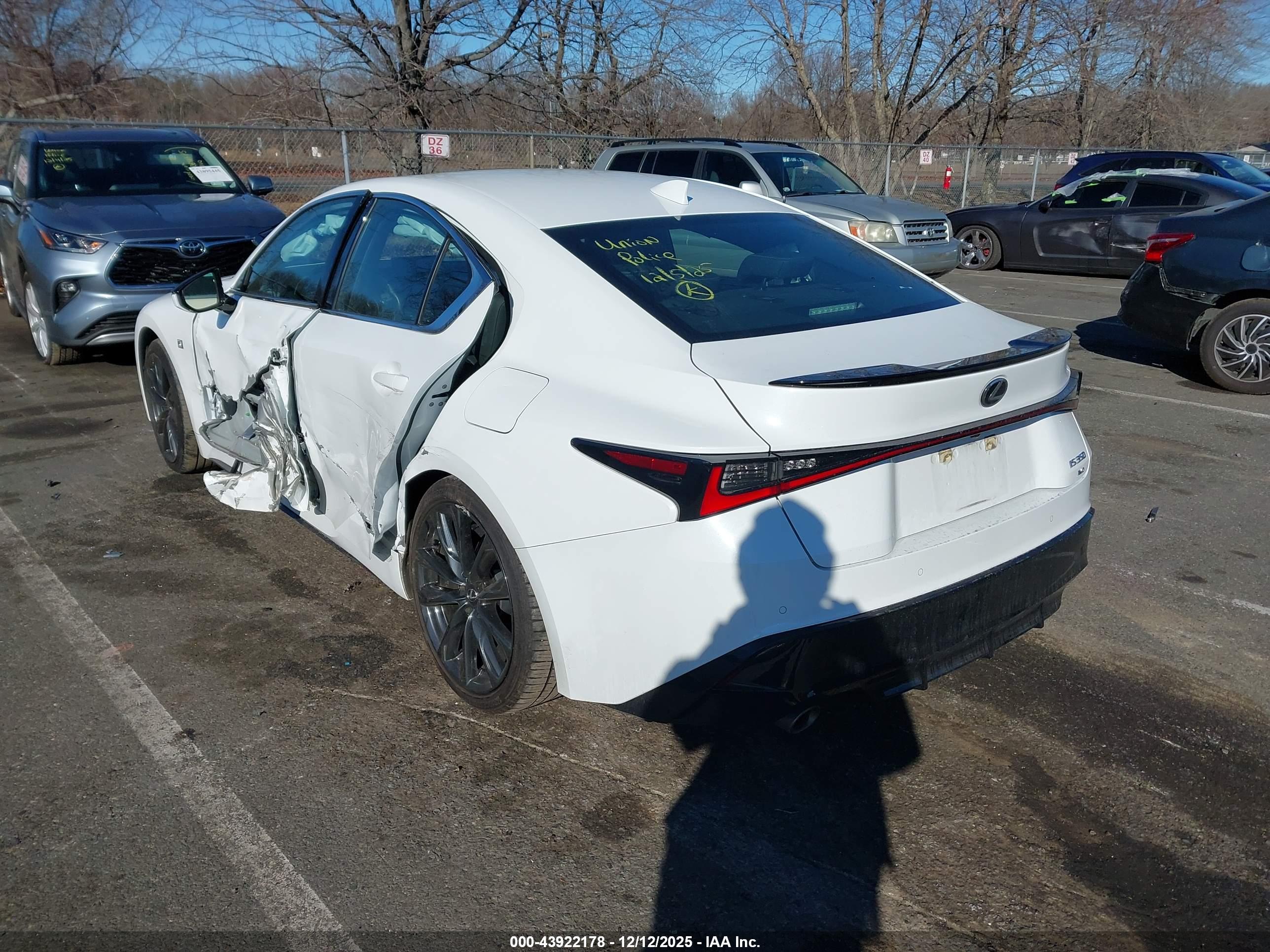 LEXUS IS image 3