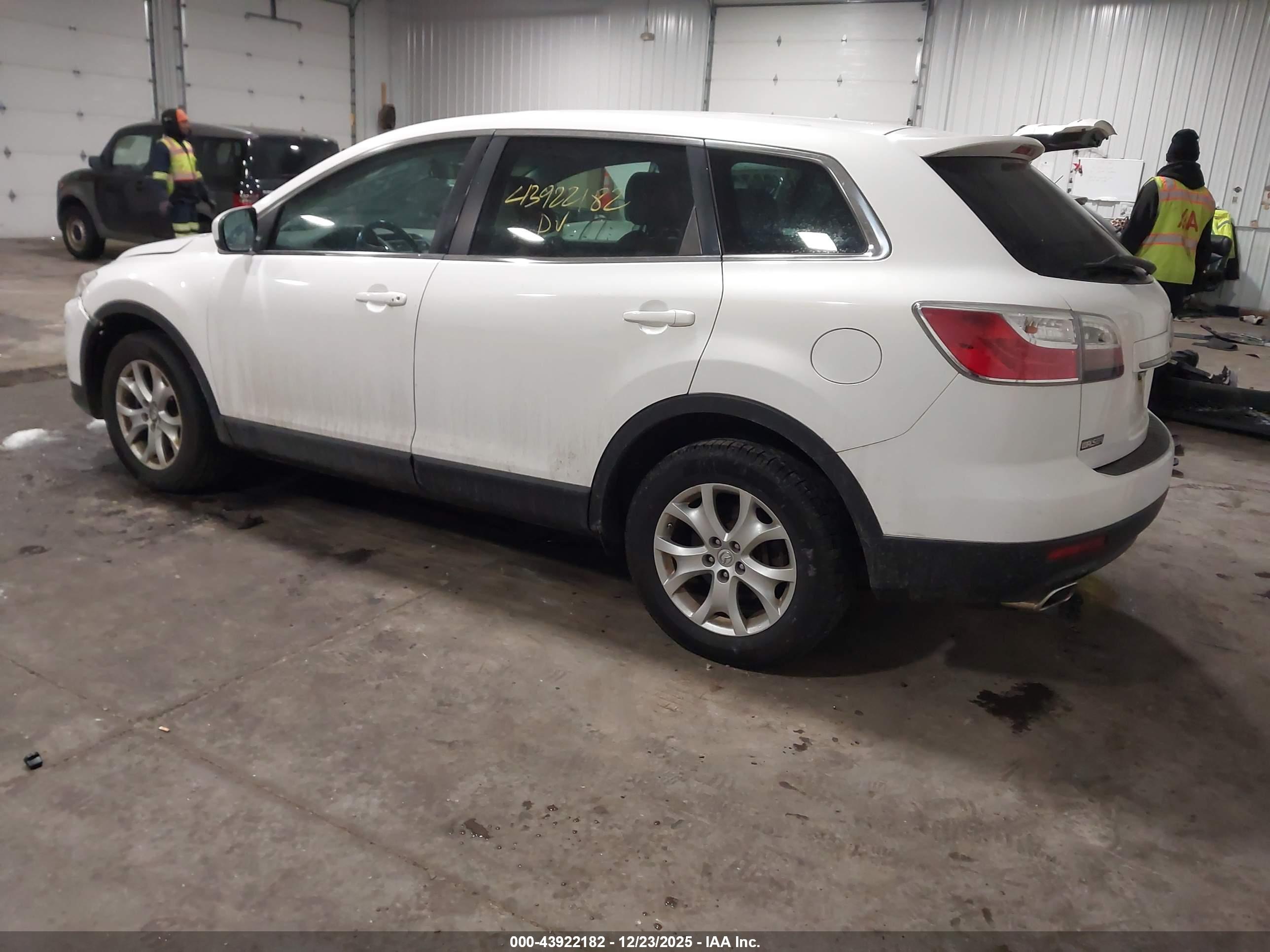 MAZDA CX-9 image 3