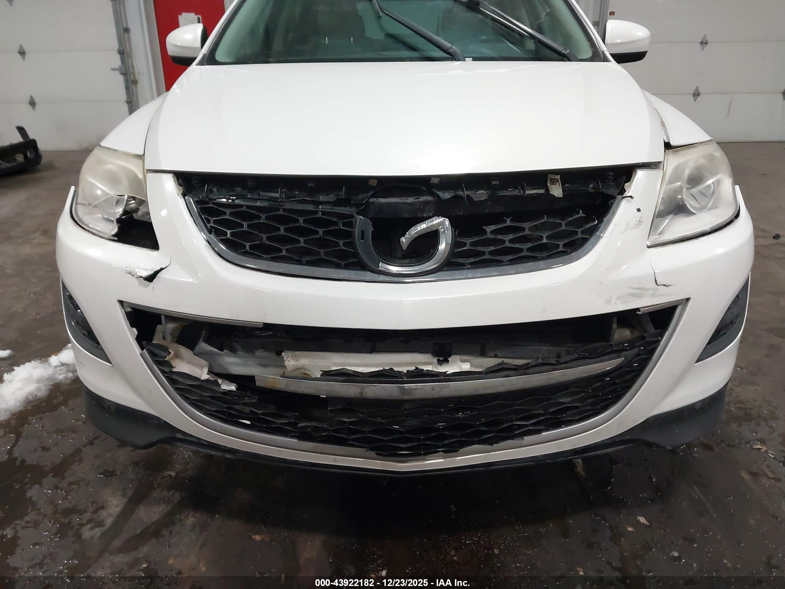 MAZDA CX-9 image 6