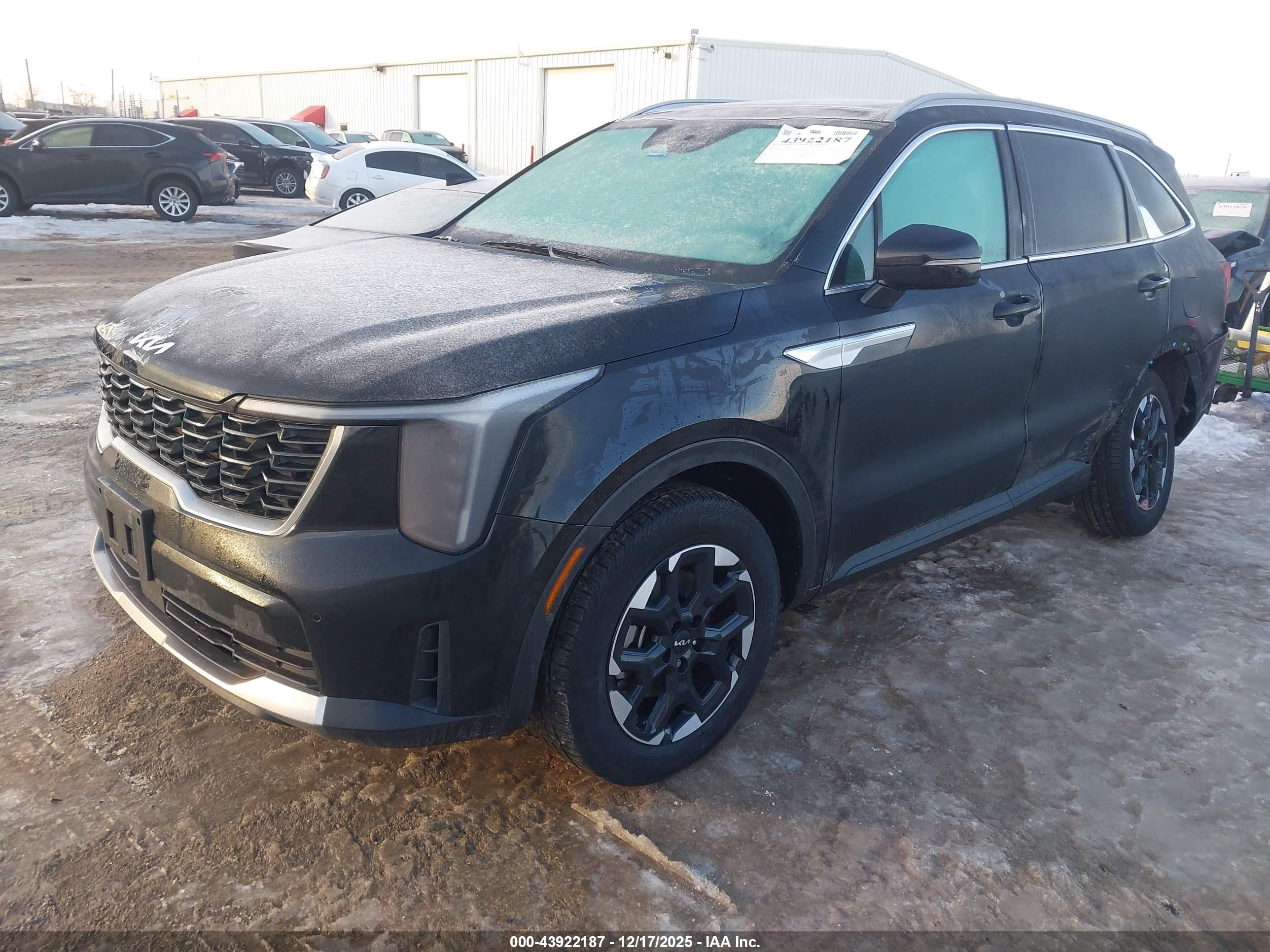 KIA SORENTO image 2