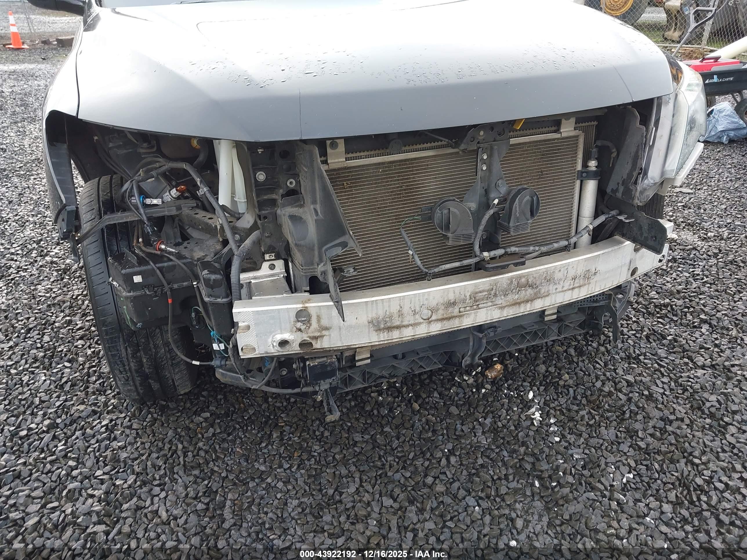 NISSAN PATHFINDER image 6