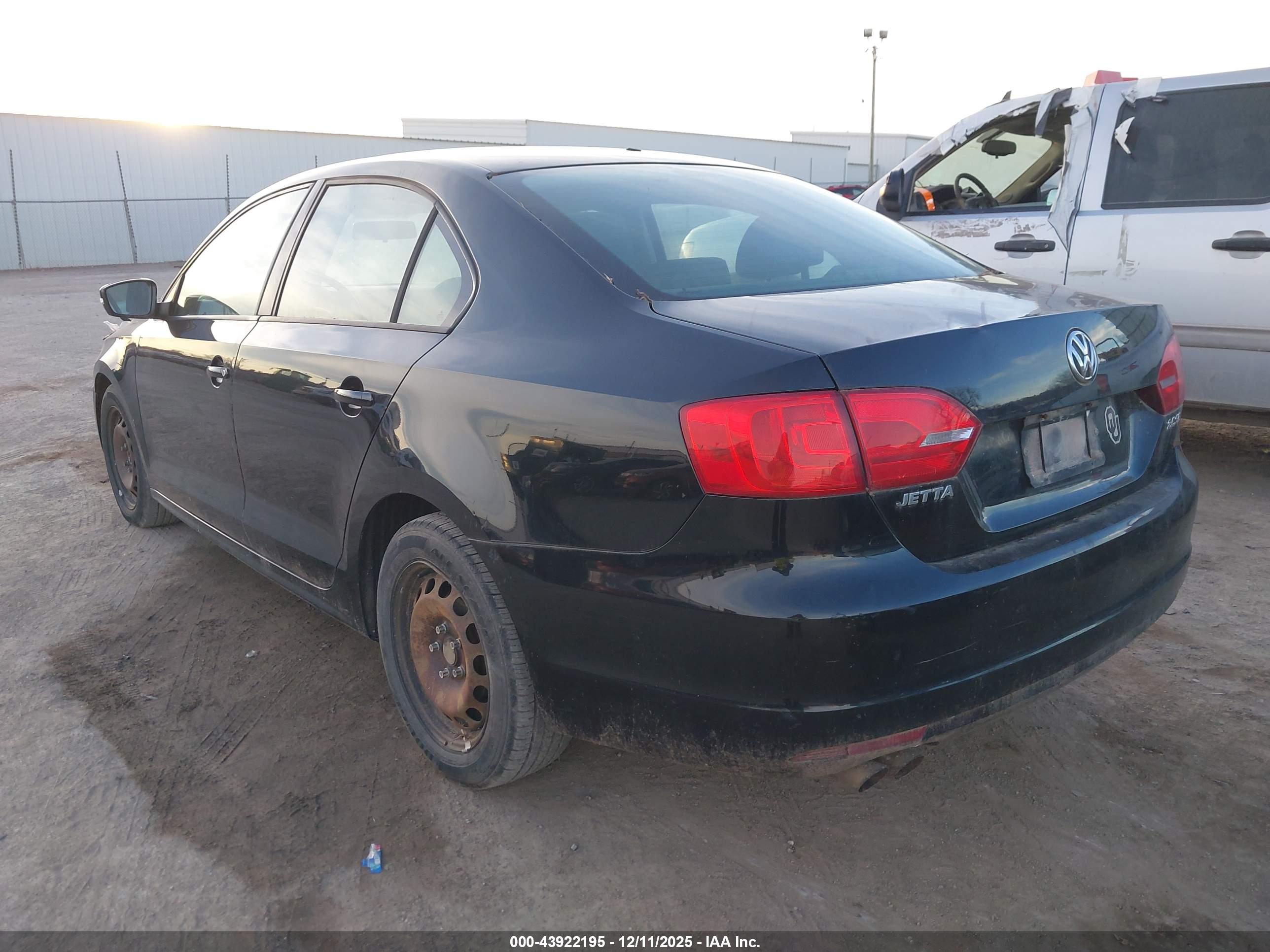 VOLKSWAGEN JETTA image 3