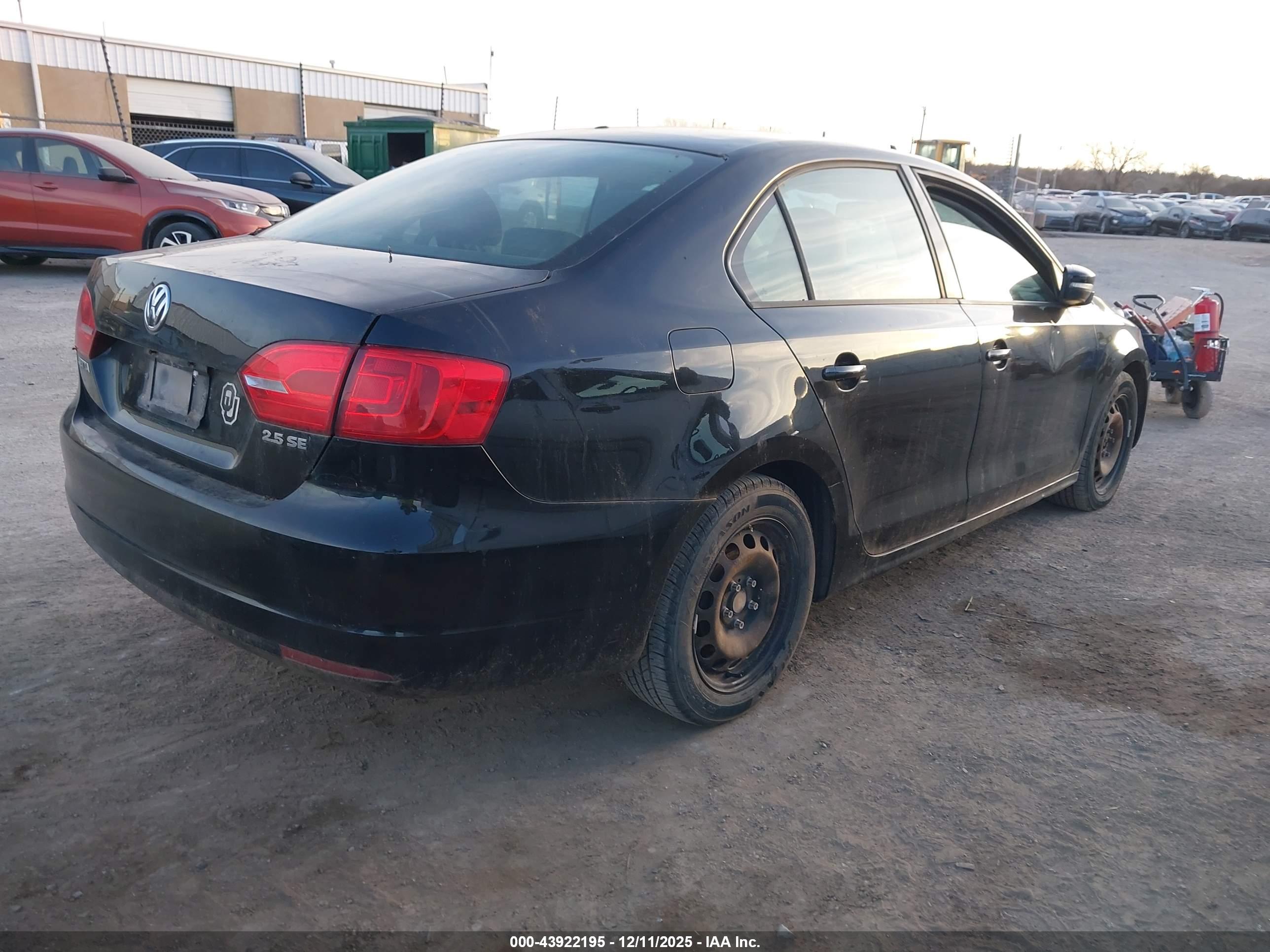 VOLKSWAGEN JETTA image 4