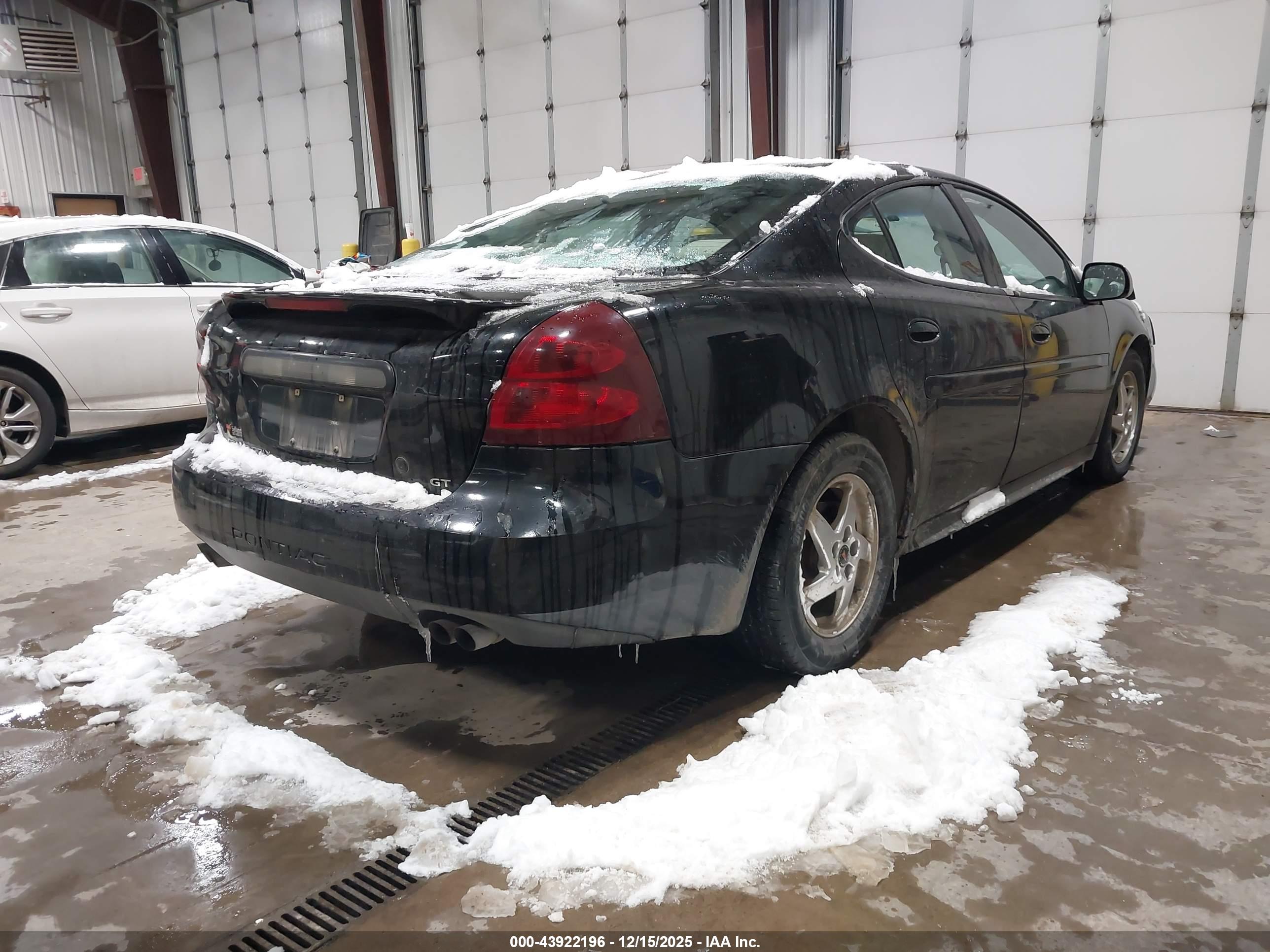 PONTIAC GRAND image 4