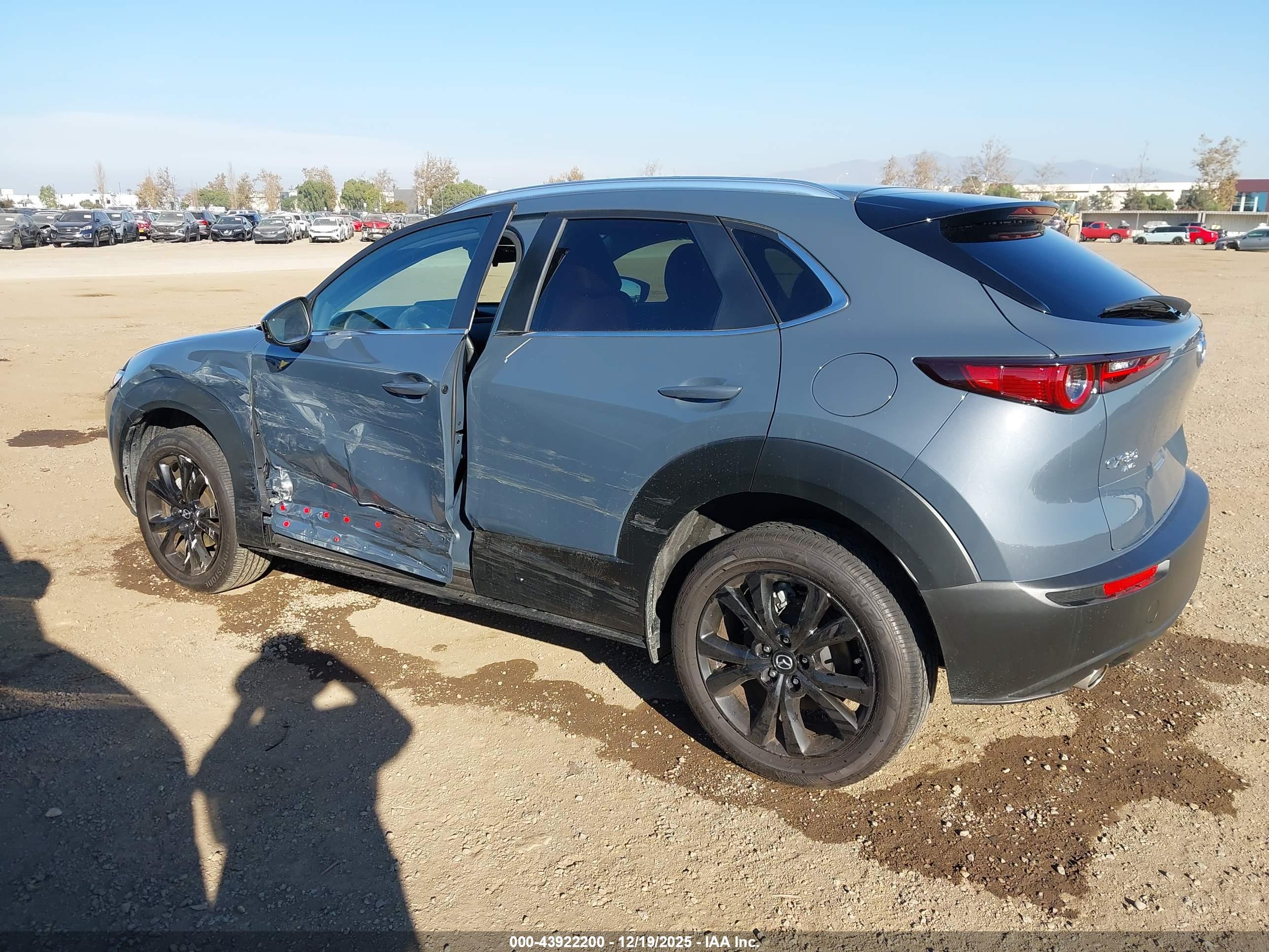 MAZDA CX-30 image 3