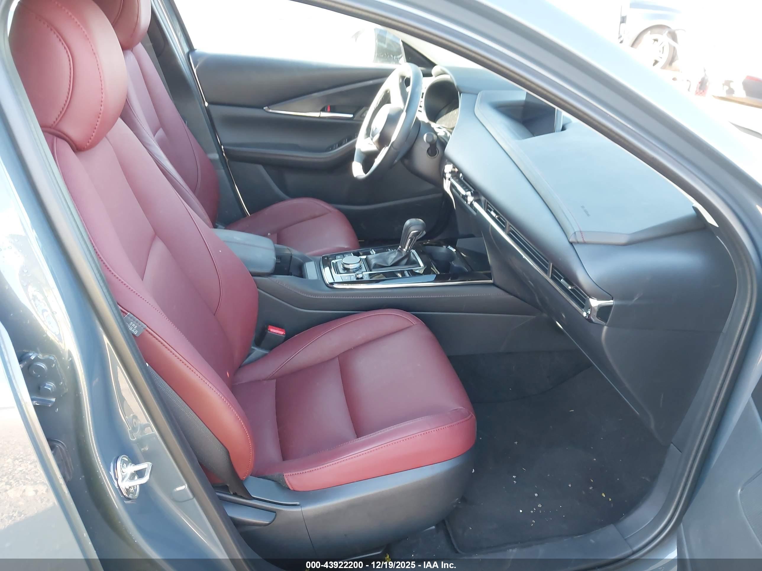 MAZDA CX-30 image 5