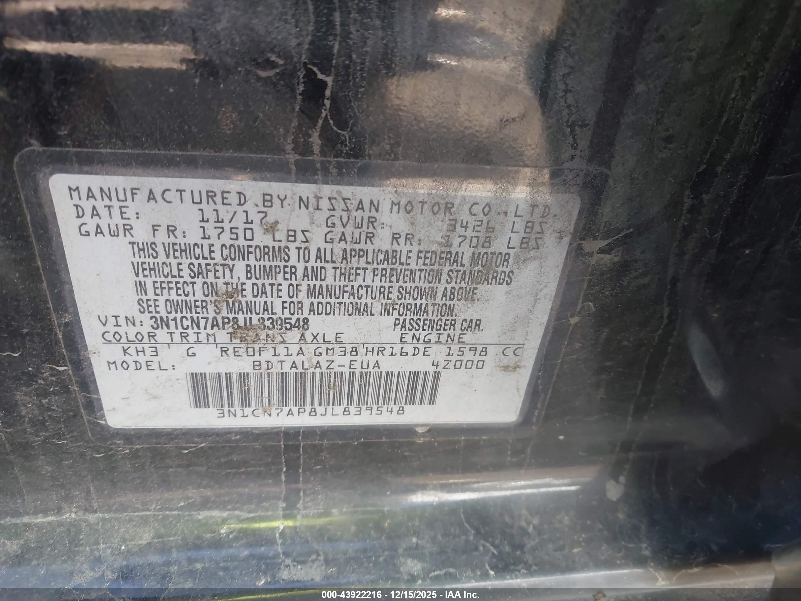 NISSAN VERSA image 9