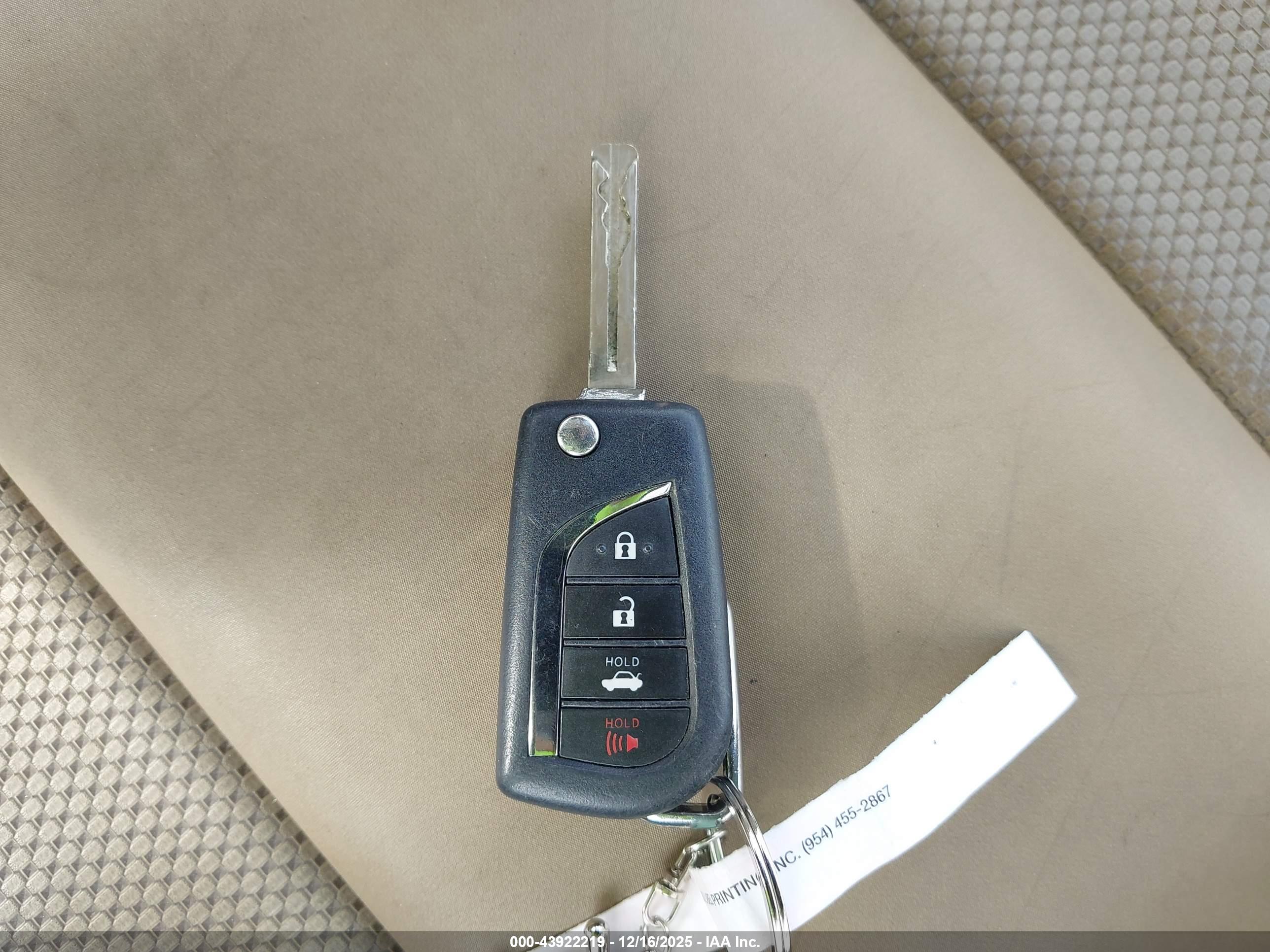 TOYOTA CAMRY image 11