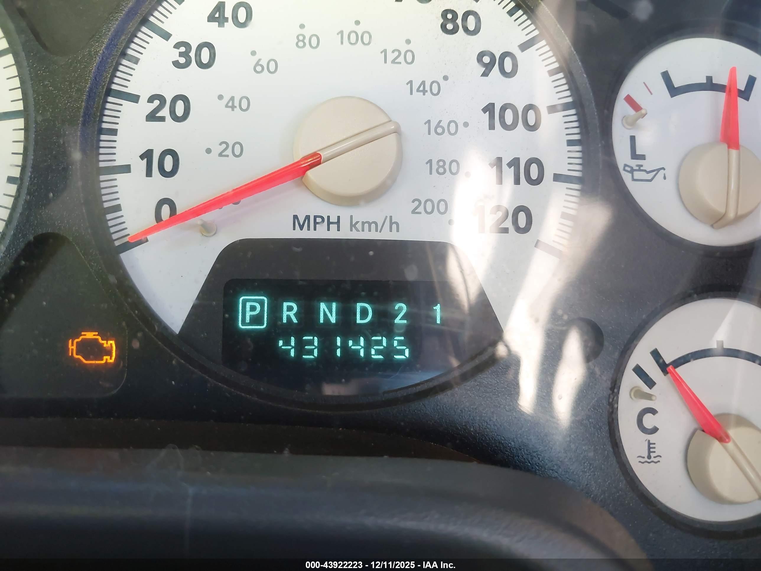 DODGE RAM image 7