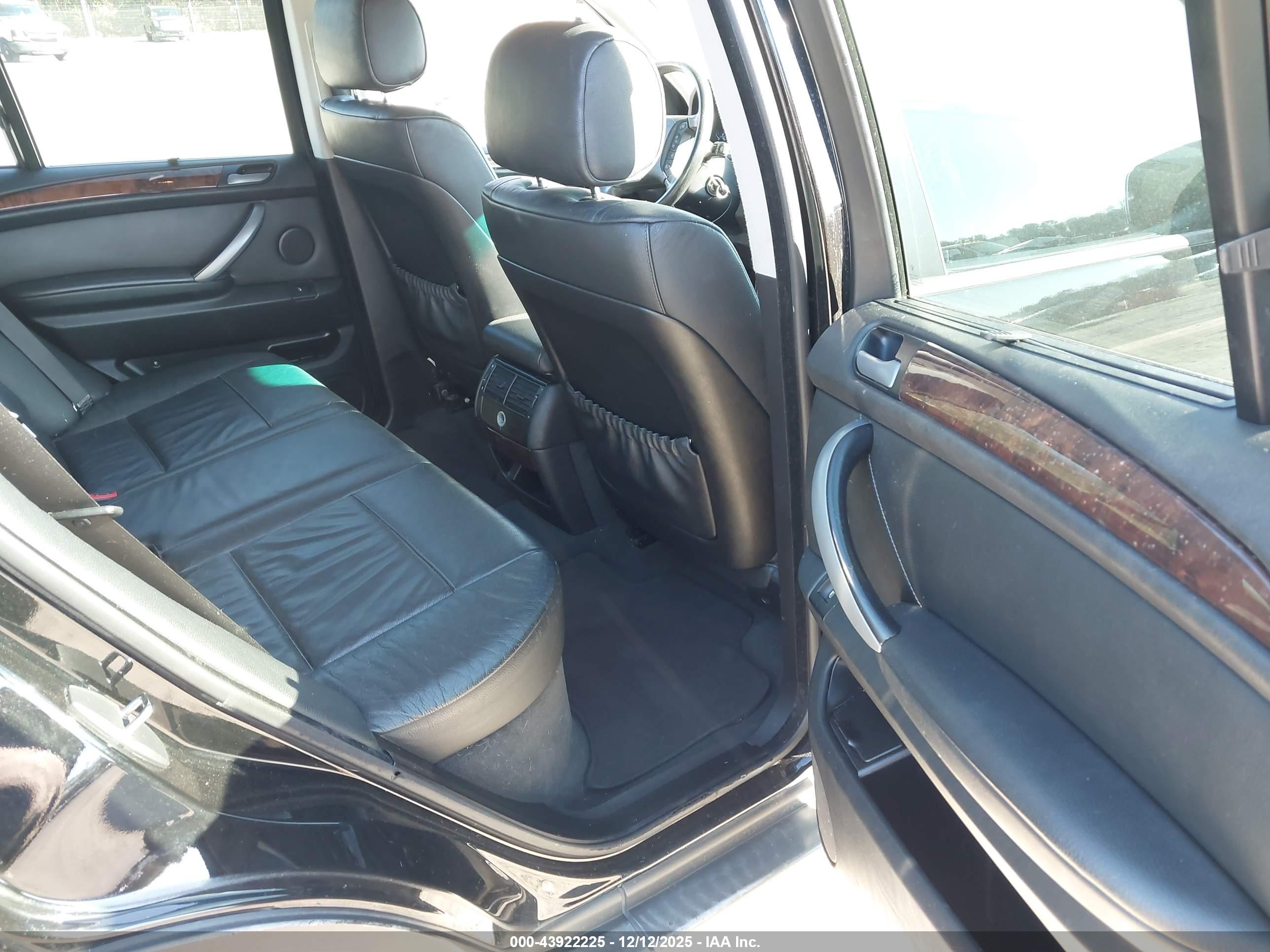 BMW X5 image 8