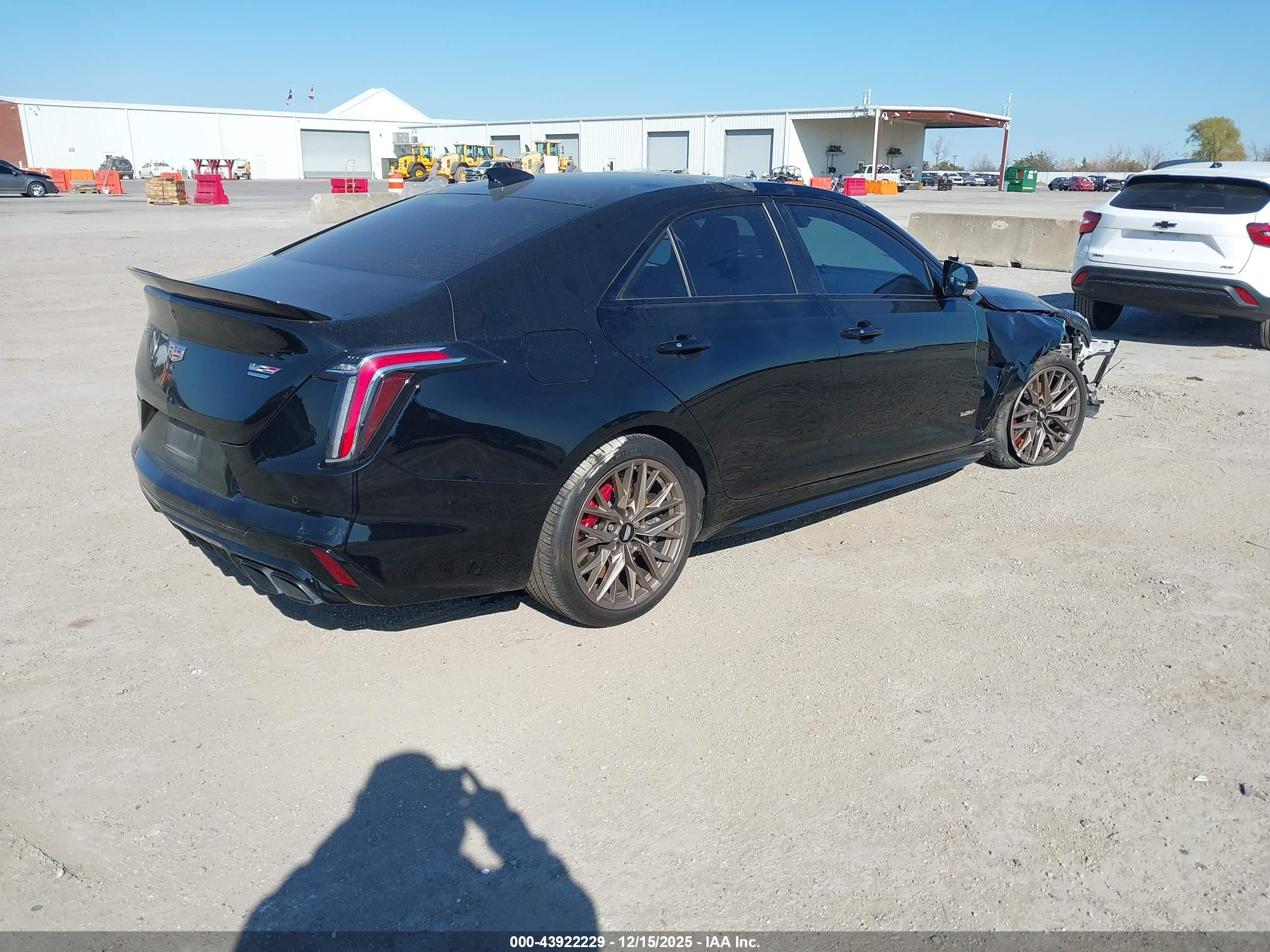 CADILLAC CT4-V image 4